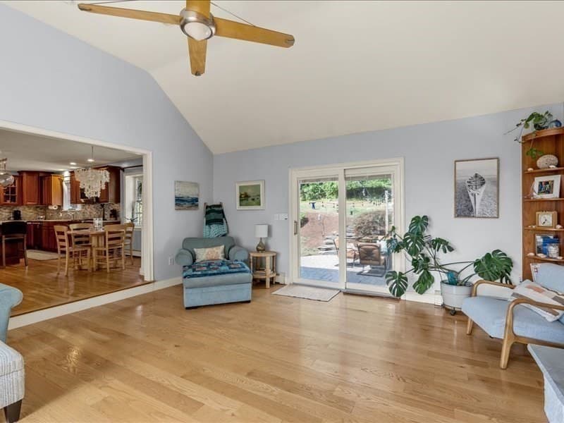 Single Family Residence at 6 Eagle Rd, Marshfield MA 02050, Marshfield, photo 9 of 41