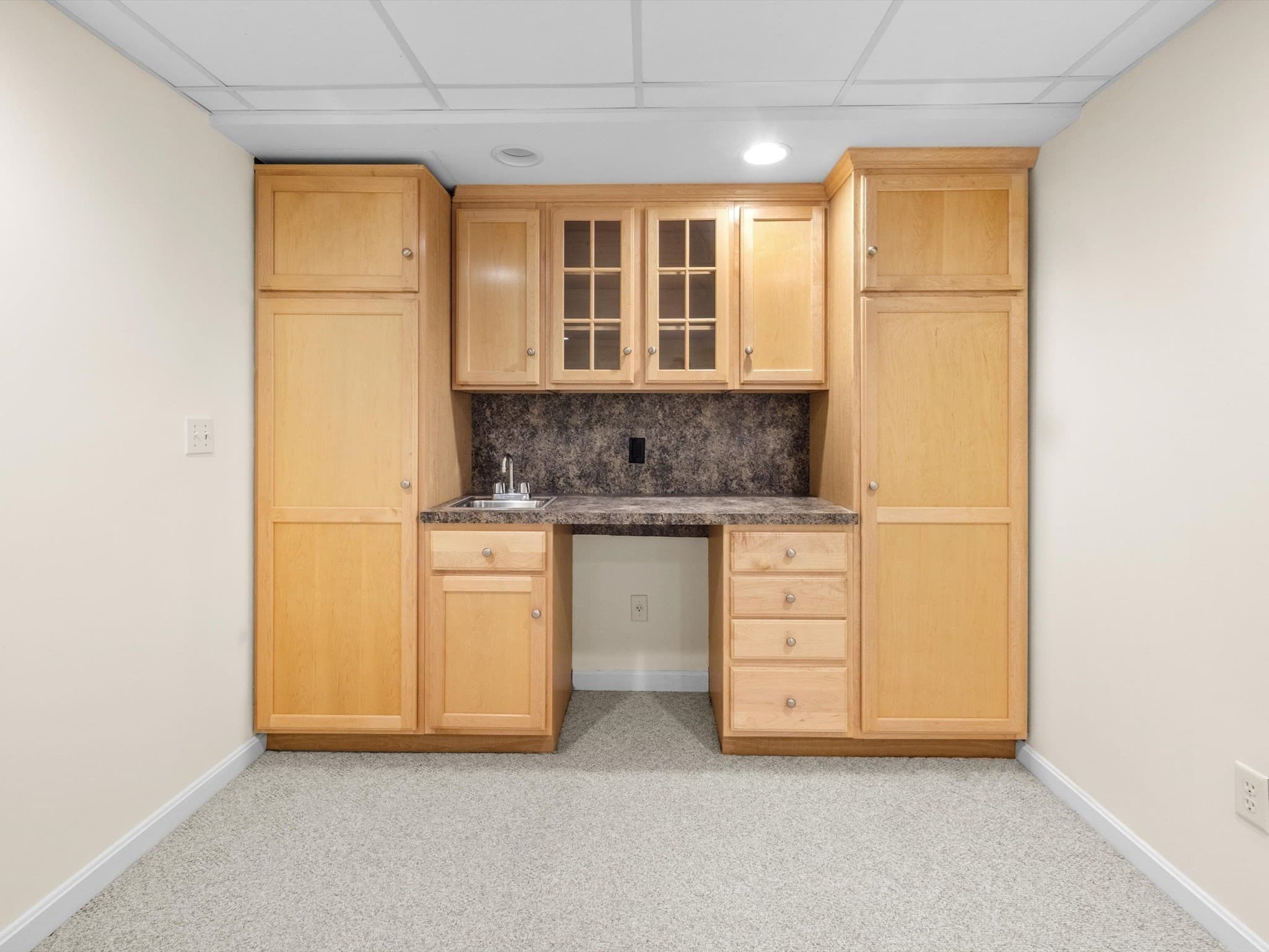 Condominium at 53 Lancaster Rd # 10, Clinton MA 01510, Clinton, photo 26 of 42