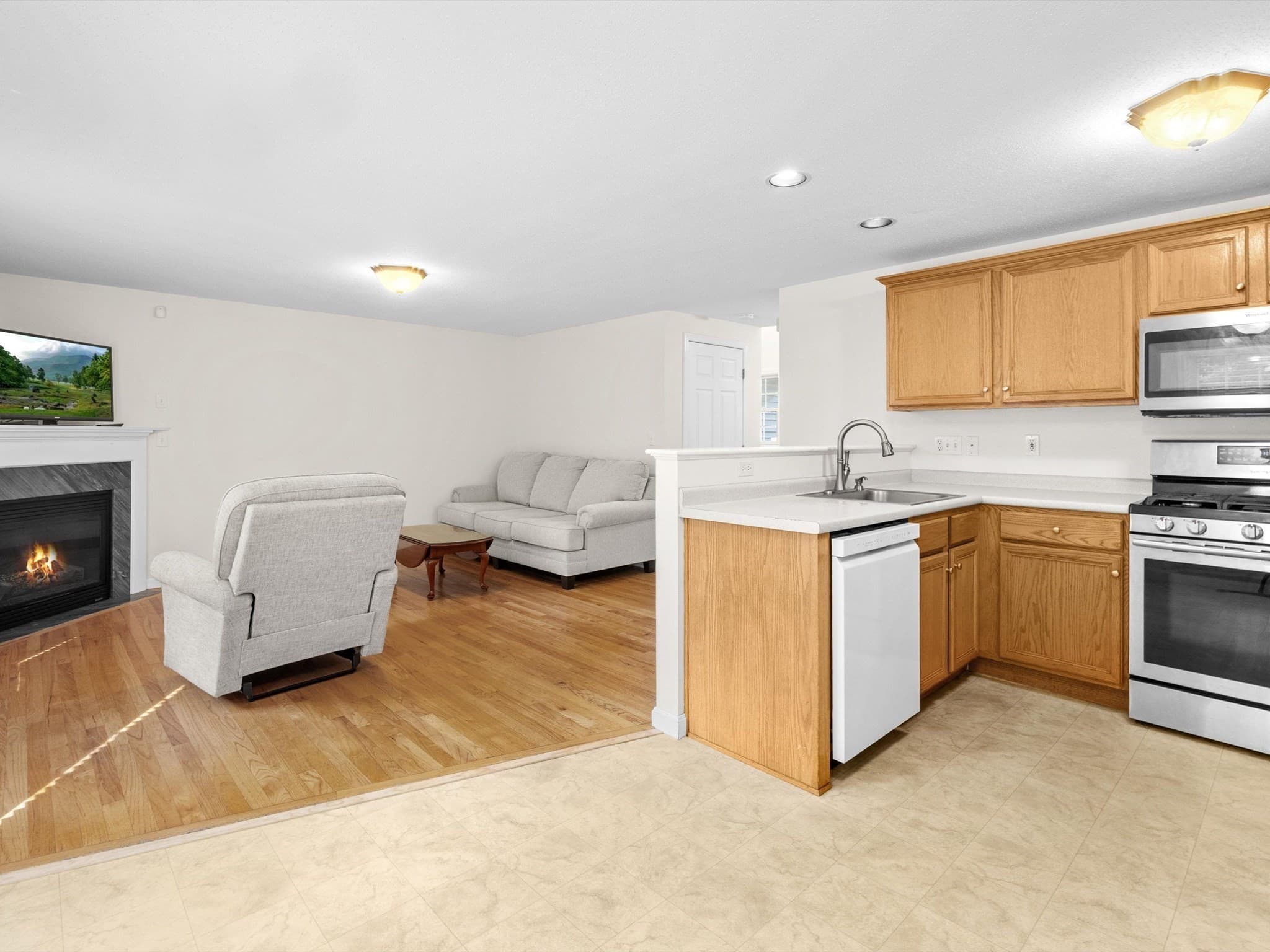 Condominium at 53 Lancaster Rd # 10, Clinton MA 01510, Clinton, photo 8 of 42