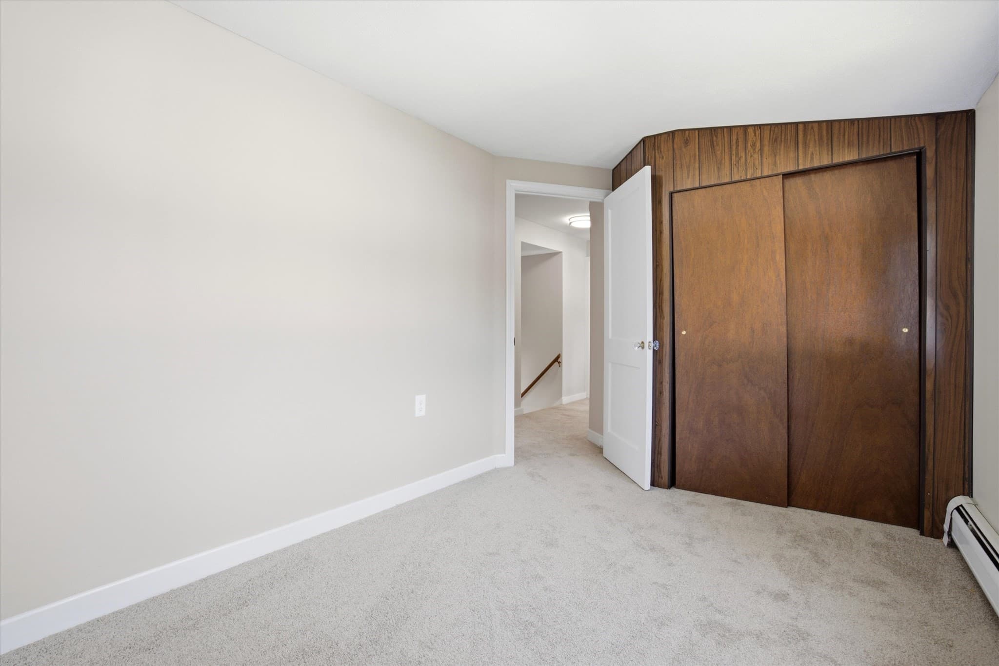 Single Family Residence at 6 Pleasant St, Chelmsford MA 01824, photo 13 of 42