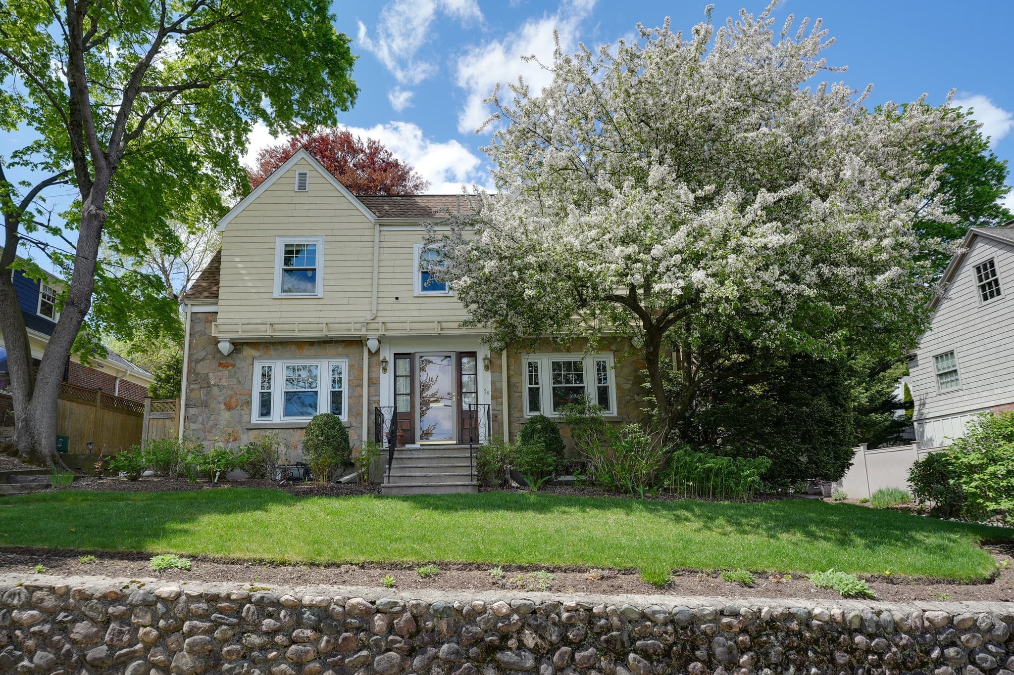54 Elizabeth Rd, Belmont MA 02478