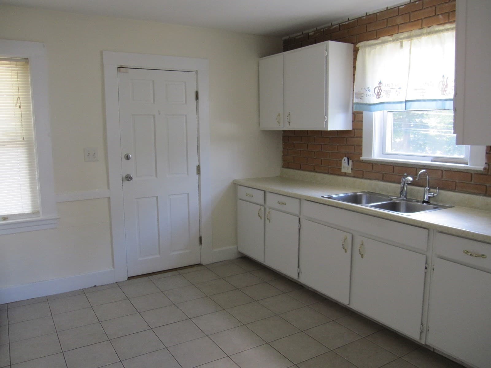 3 Family at 179-181 Grant Street, Framingham MA 01702, Framingham, photo 18 of 28