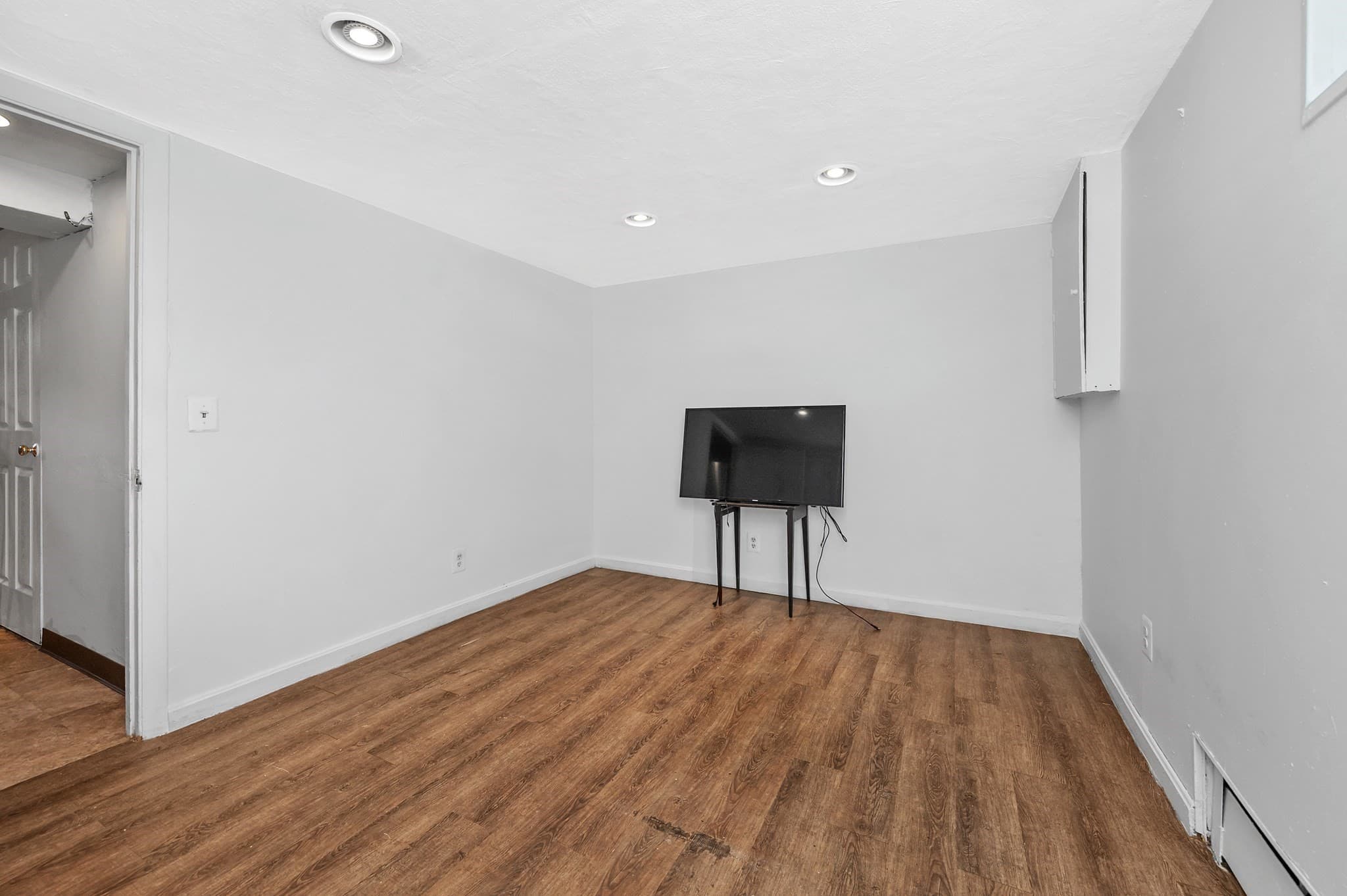 Single Family Residence at 9 Fosters Ln, Wakefield MA 01880, photo 23 of 29