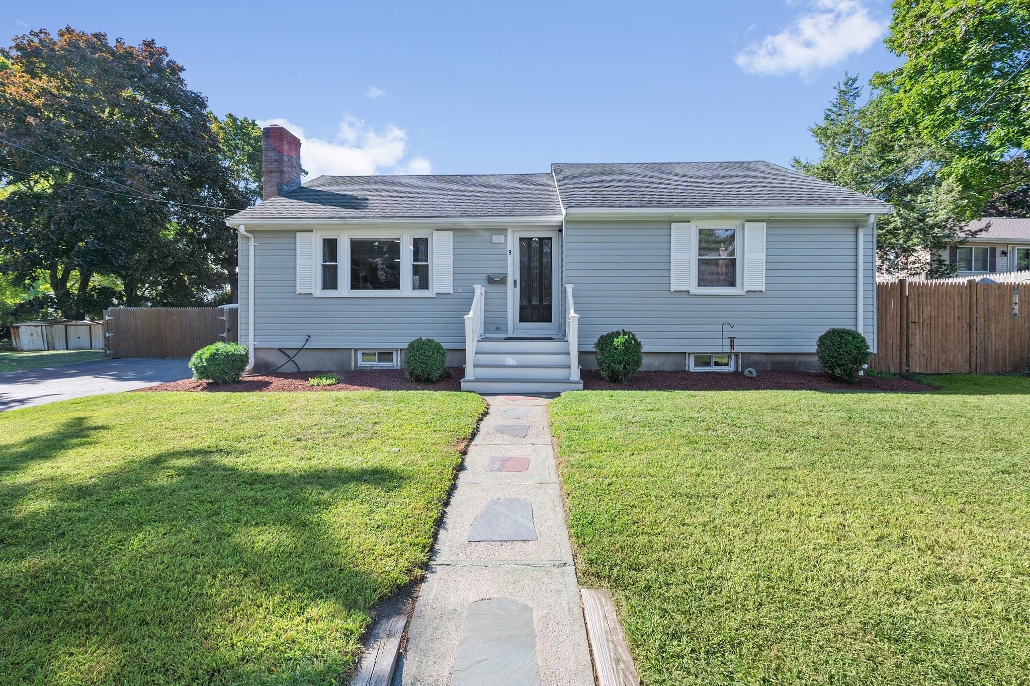 9 Fosters Ln, Wakefield MA 01880