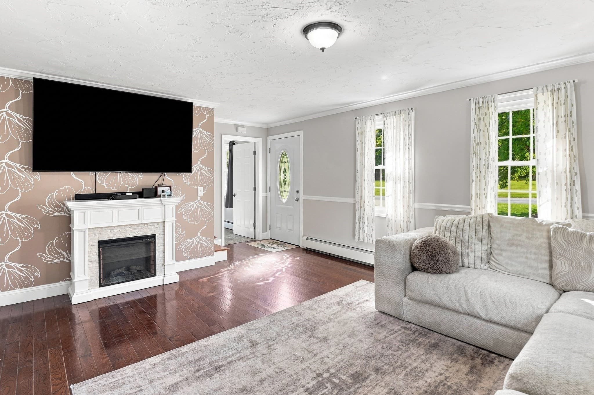 Single Family Residence at 6 Westview Drive, Sutton MA 01590, Sutton, photo 6 of 39