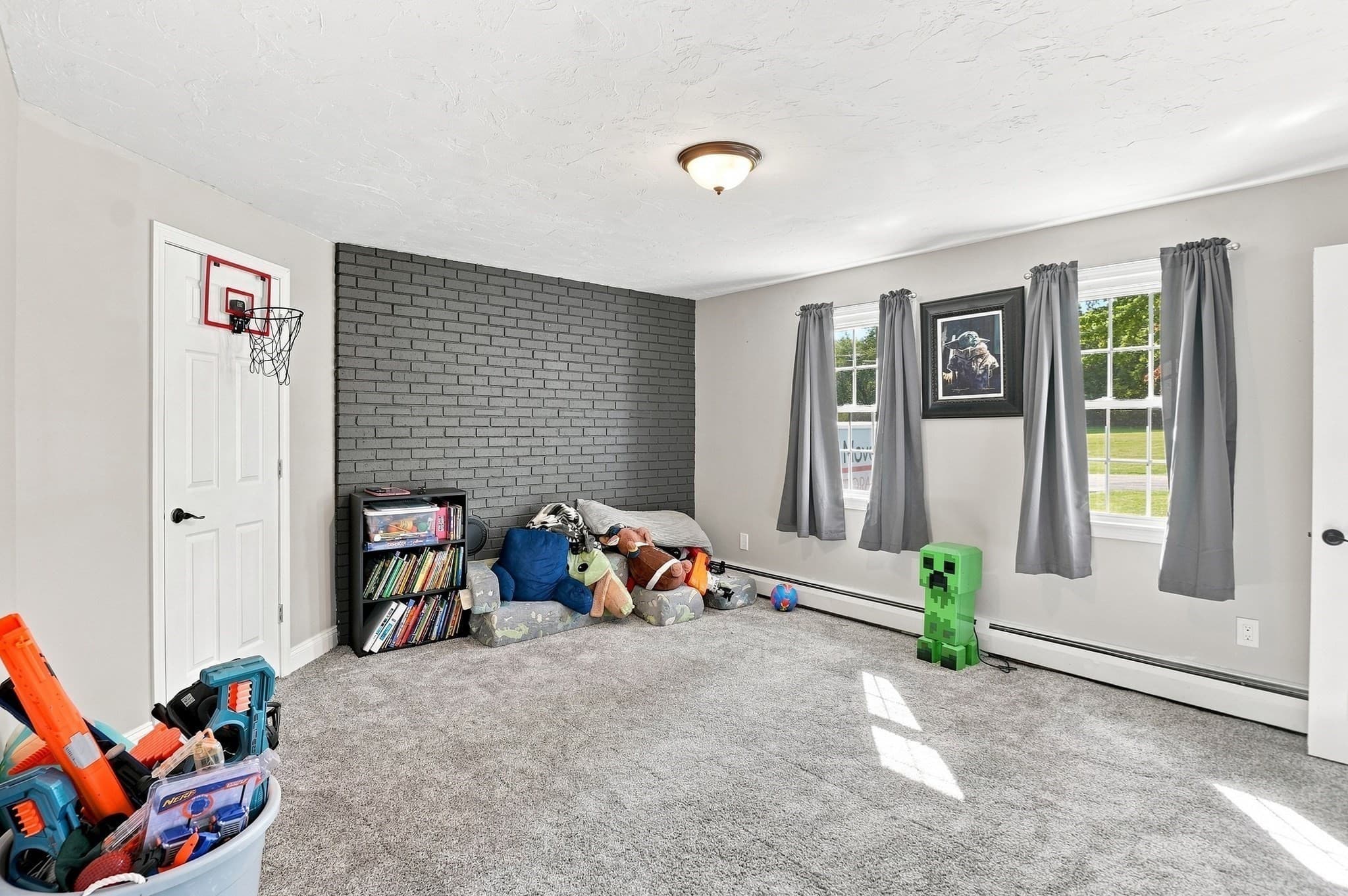 Single Family Residence at 6 Westview Drive, Sutton MA 01590, Sutton, photo 13 of 39