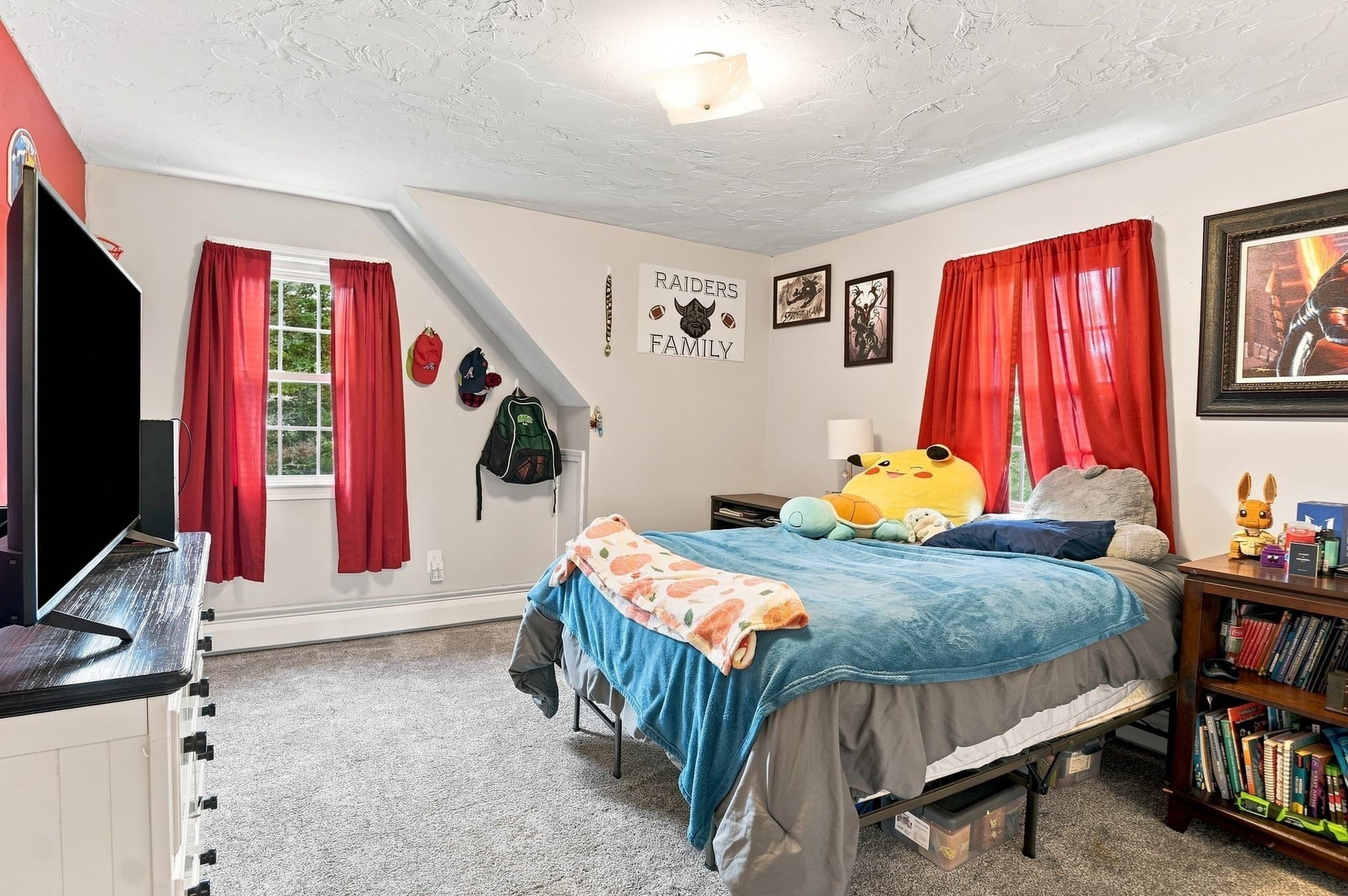 Single Family Residence at 6 Westview Drive, Sutton MA 01590, Sutton, photo 20 of 39