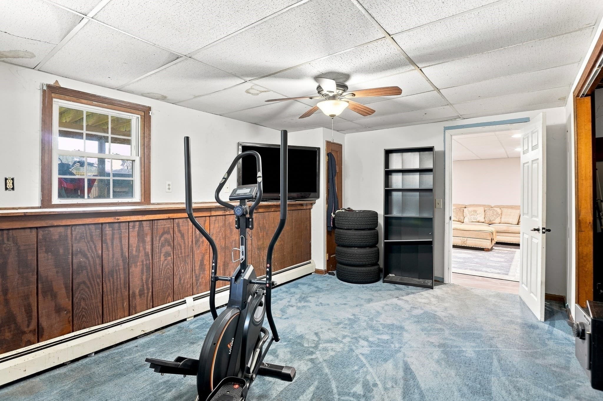 Single Family Residence at 6 Westview Drive, Sutton MA 01590, Sutton, photo 31 of 39