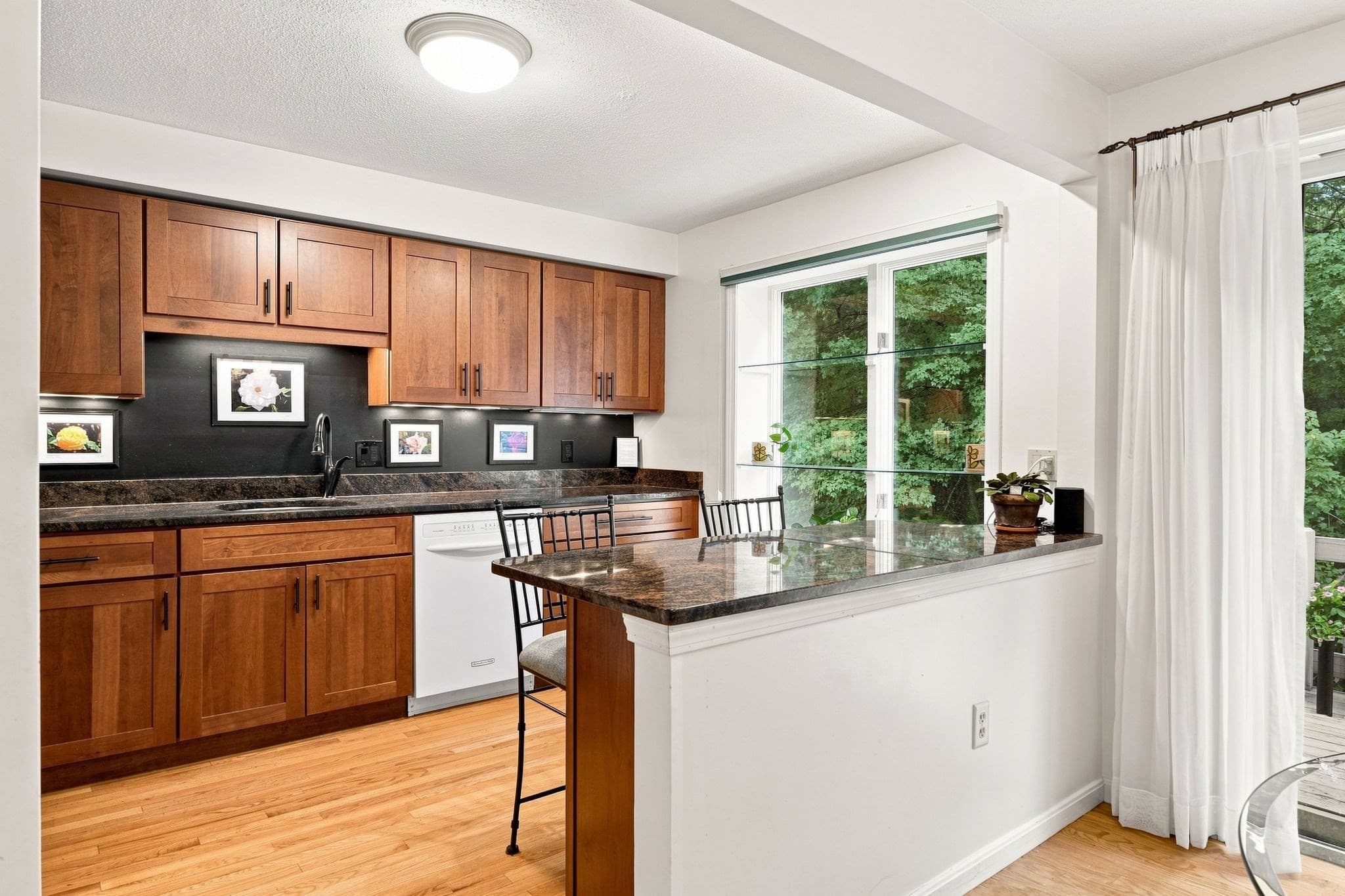 Condominium at 2002 Pheasant Creek Lane # 2002, Peabody MA 01960, Peabody, photo 3 of 41
