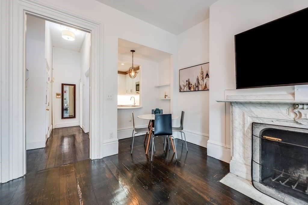 Condominium at 169 Beacon # 4, Boston MA 02116, photo 7 of 20