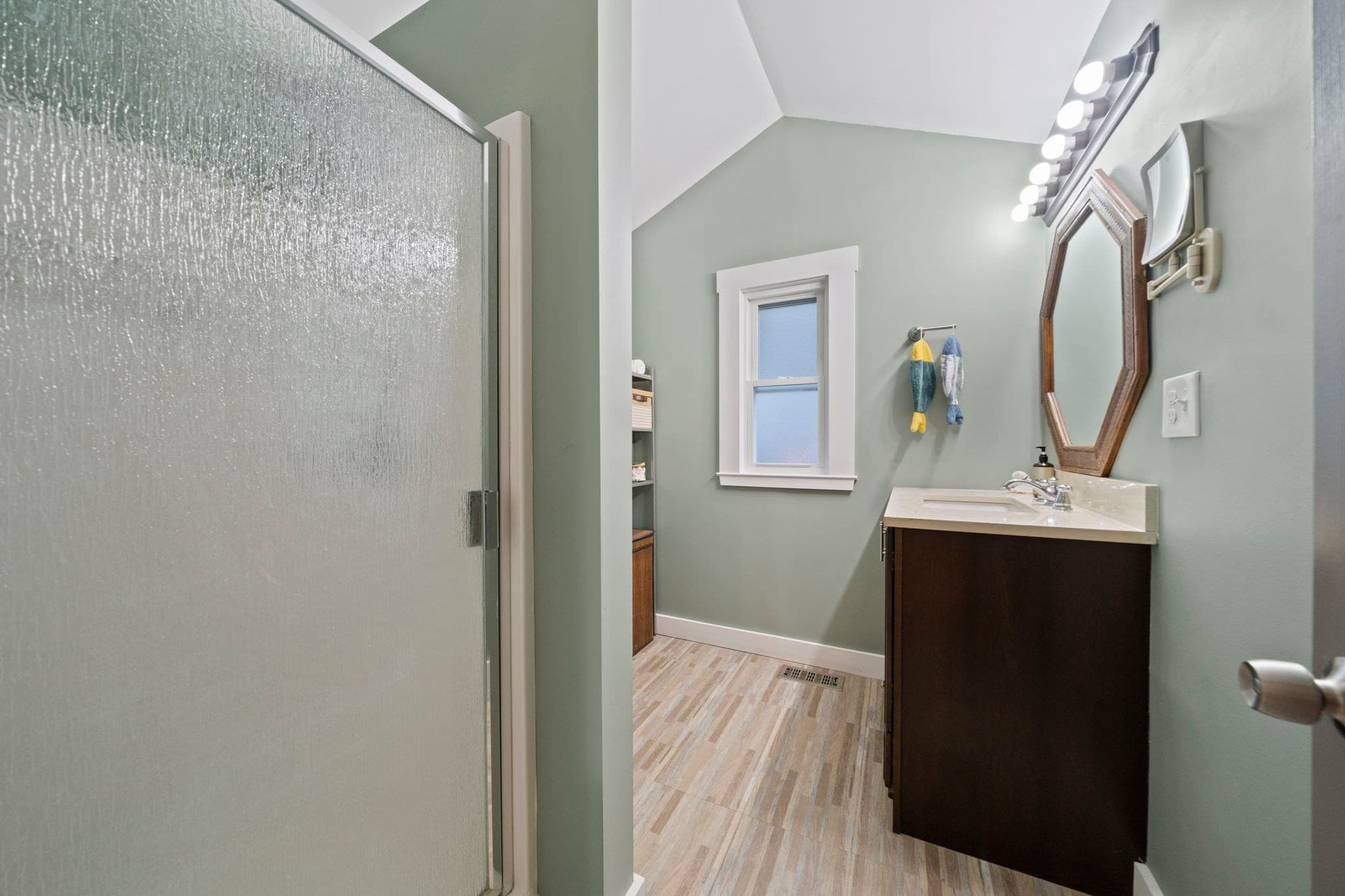 Single Family Residence at 3 Lincoln St, Hull MA 02045, Hull, photo 12 of 42