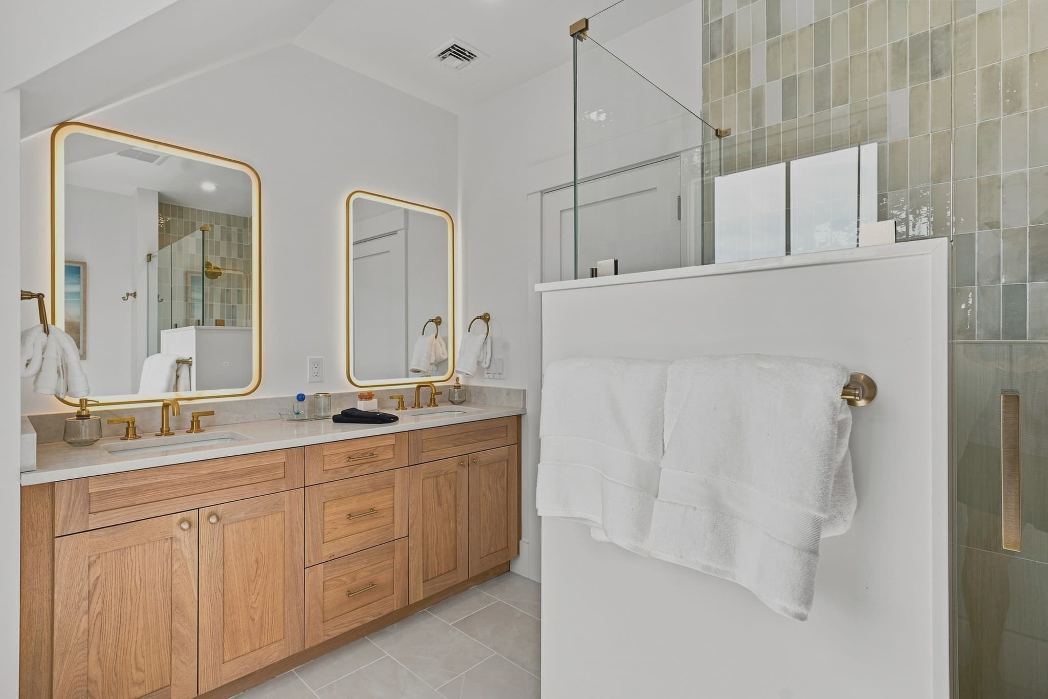 Single Family Residence at 3 Goldenrod Court, Nantucket MA 02554, photo 25 of 41