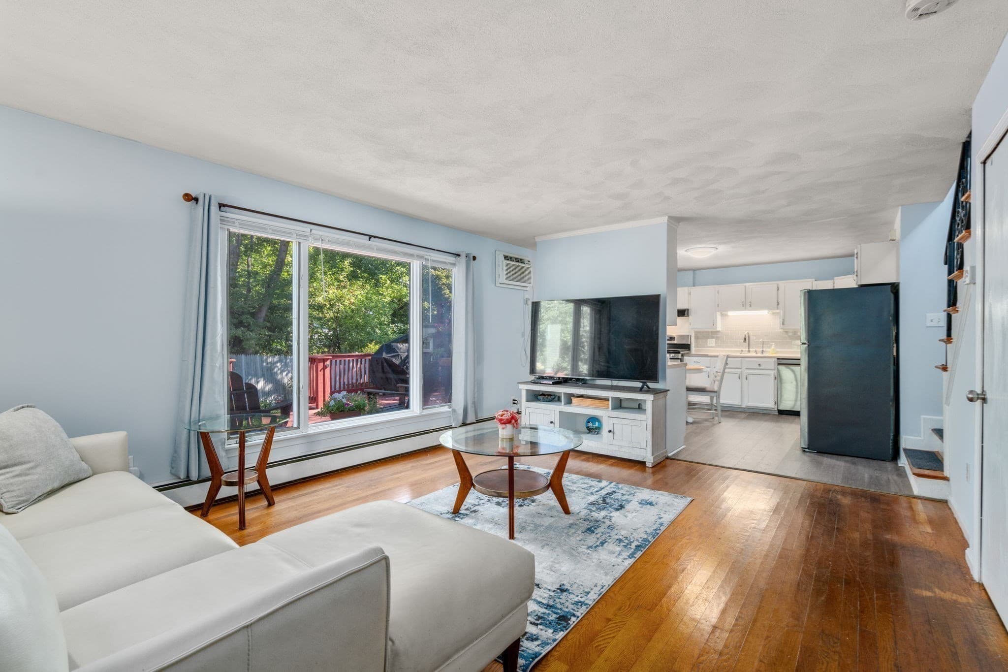 Single Family Residence at 33 Plant Rd, Waltham MA 02451, photo 2 of 41
