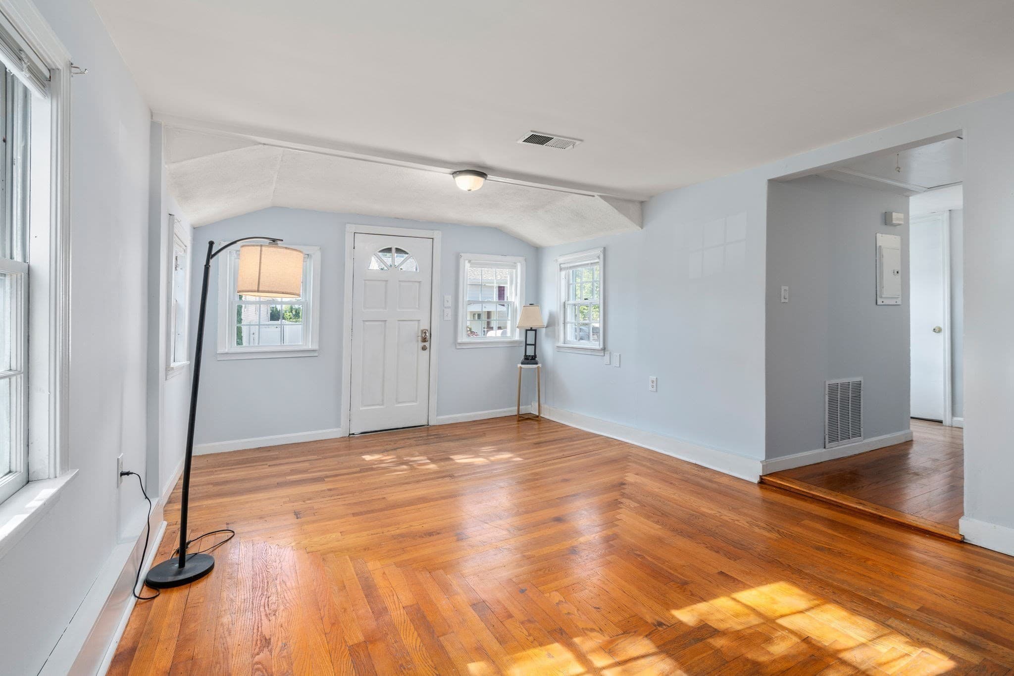Single Family Residence at 33 Plant Rd, Waltham MA 02451, photo 17 of 41