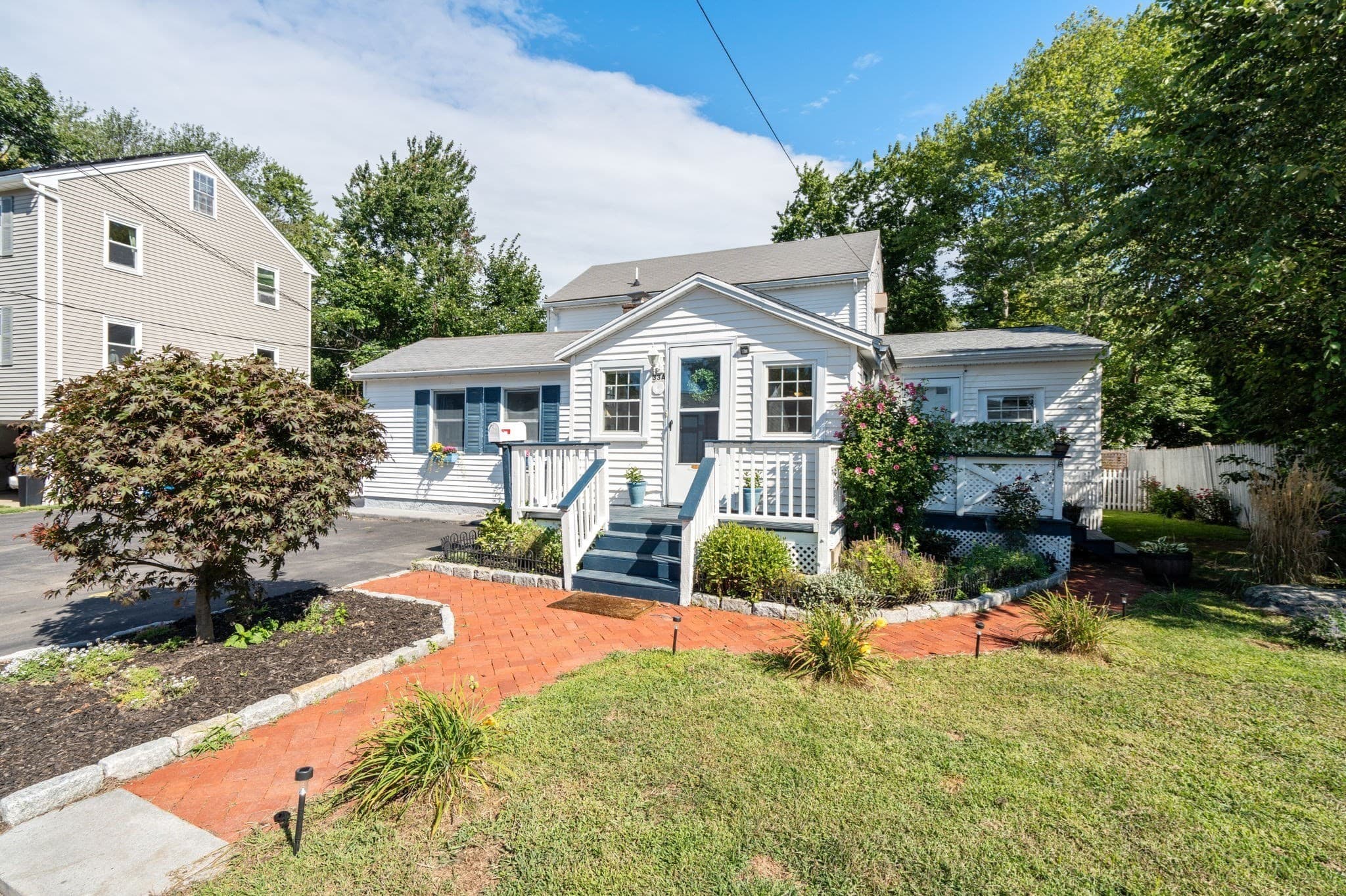 33 Plant Rd, Waltham MA 02451