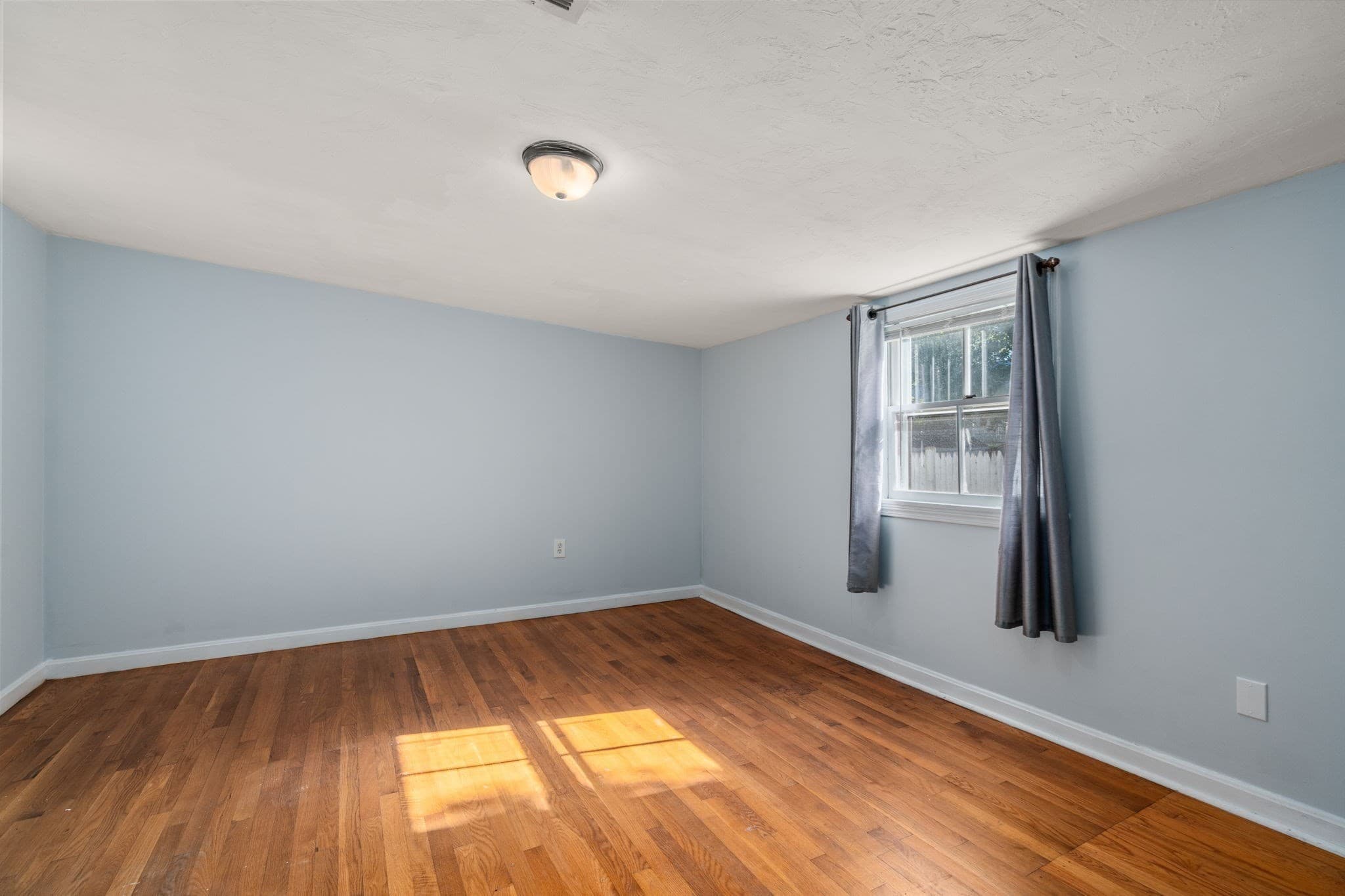 Single Family Residence at 33 Plant Rd, Waltham MA 02451, photo 25 of 41