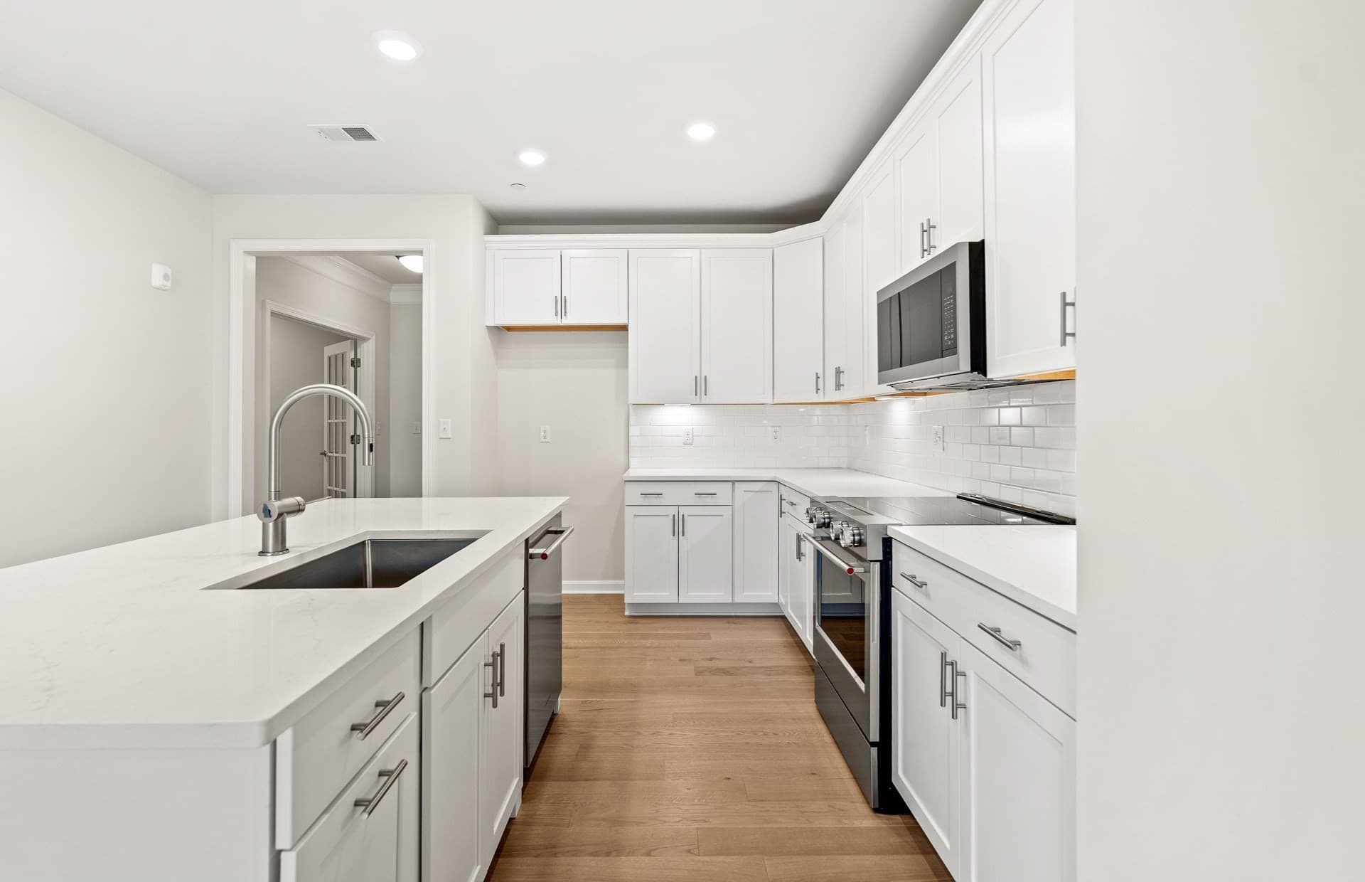 Condominium at 5305 Peters Farm Way # 7305, Westborough MA 01581, Westborough, photo 2 of 27