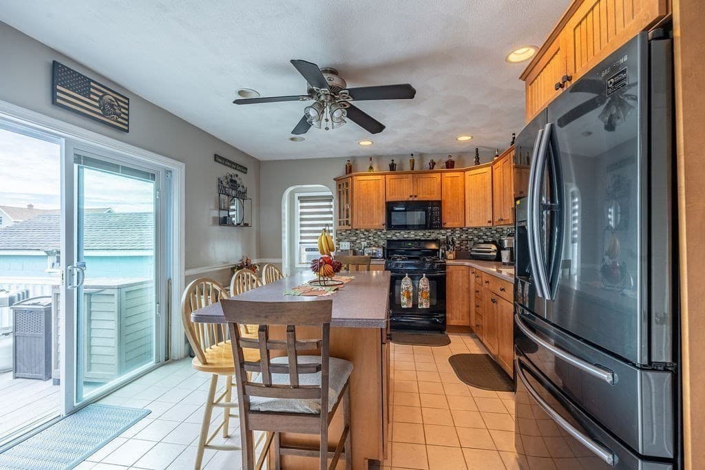Single Family Residence at 22 Harwood Street, North Andover MA 01845, North Andover, photo 13 of 37