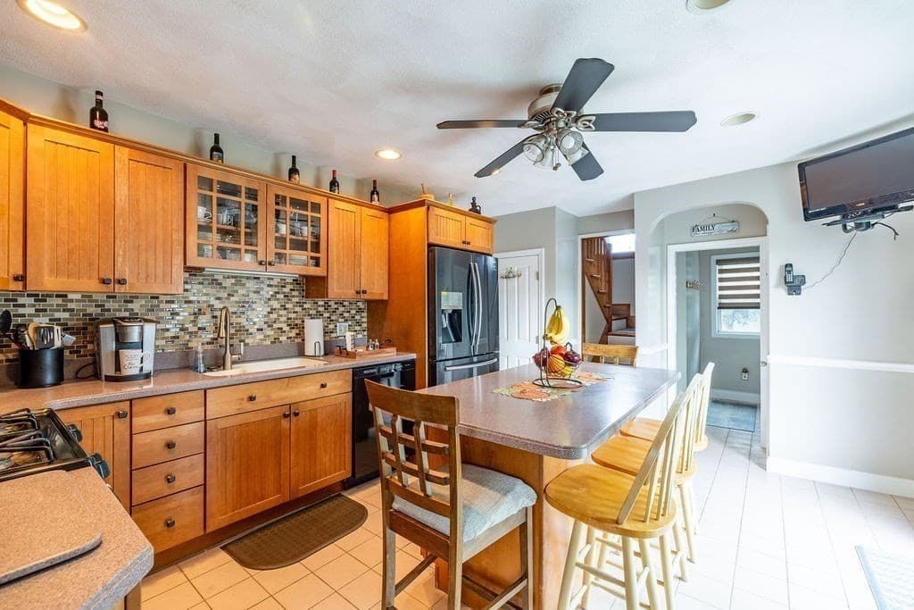 Single Family Residence at 22 Harwood Street, North Andover MA 01845, North Andover, photo 14 of 37