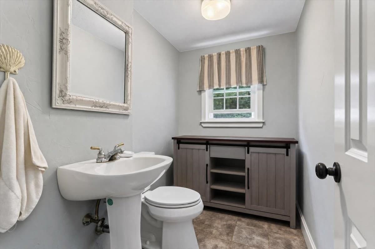 Single Family Residence at 403 Country Way, Scituate MA 02066, Scituate, photo 19 of 26