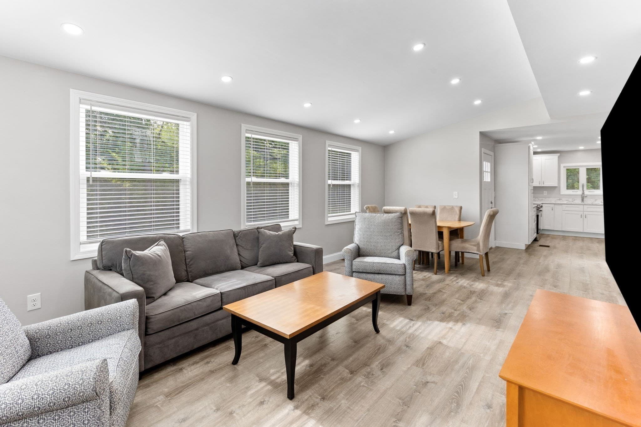 Single Family Residence at 188 Page St, Avon MA 02322, Avon, photo 6 of 37