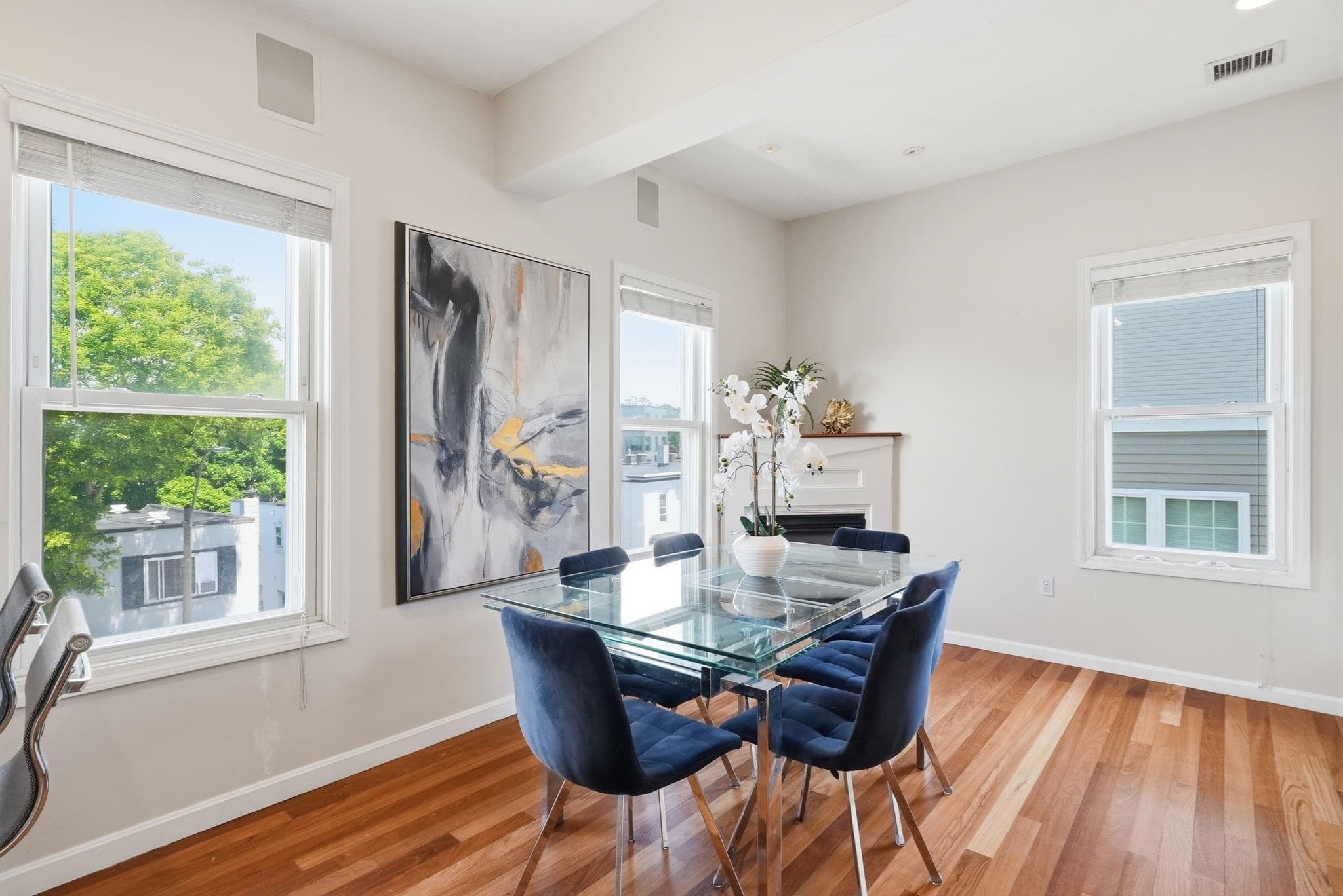 Condominium at 841 Saratoga St, Boston MA 02128, Boston, photo 6 of 27
