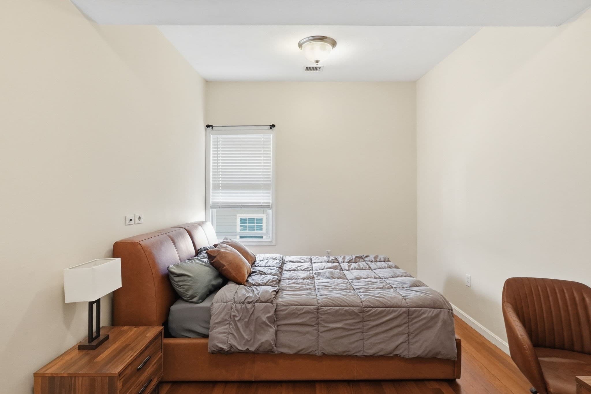 Condominium at 841 Saratoga St, Boston MA 02128, Boston, photo 12 of 27