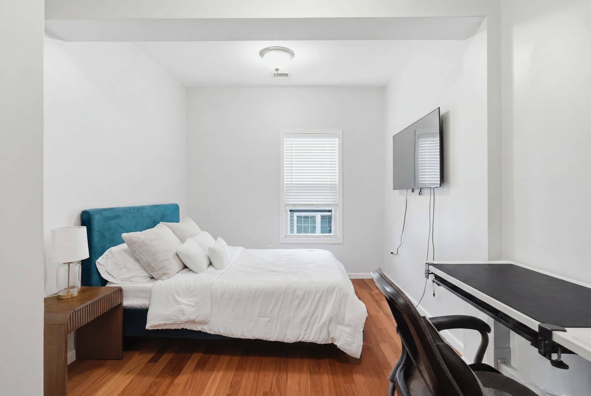 Condominium at 841 Saratoga St, Boston MA 02128, Boston, photo 15 of 27