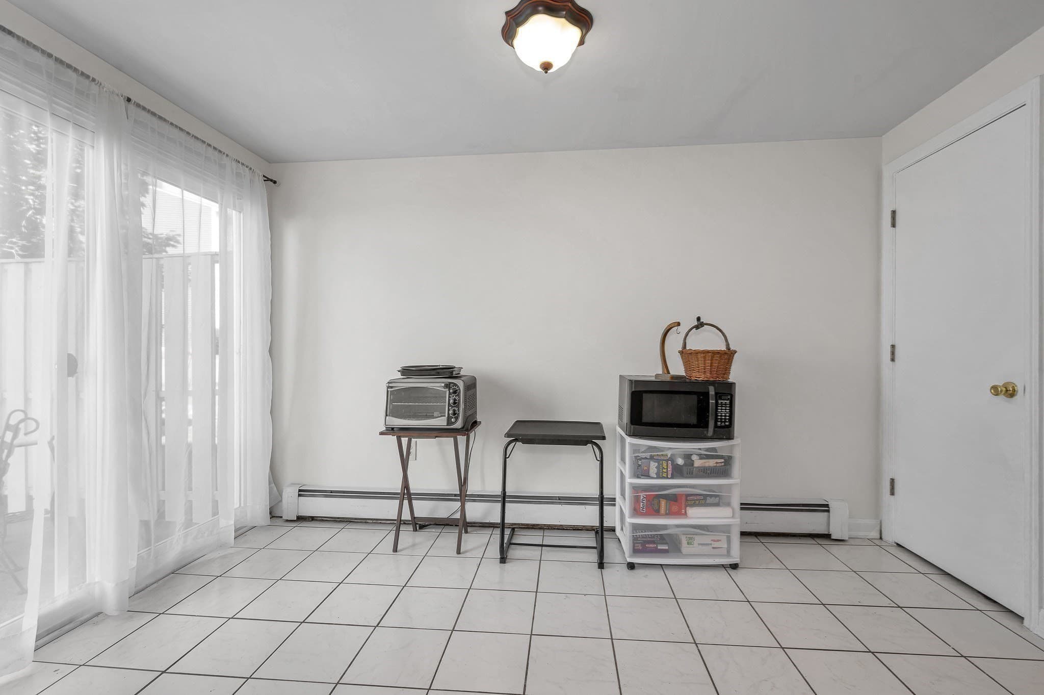 Condominium at 74 Roper St # F, Lowell MA 01852, photo 4 of 23
