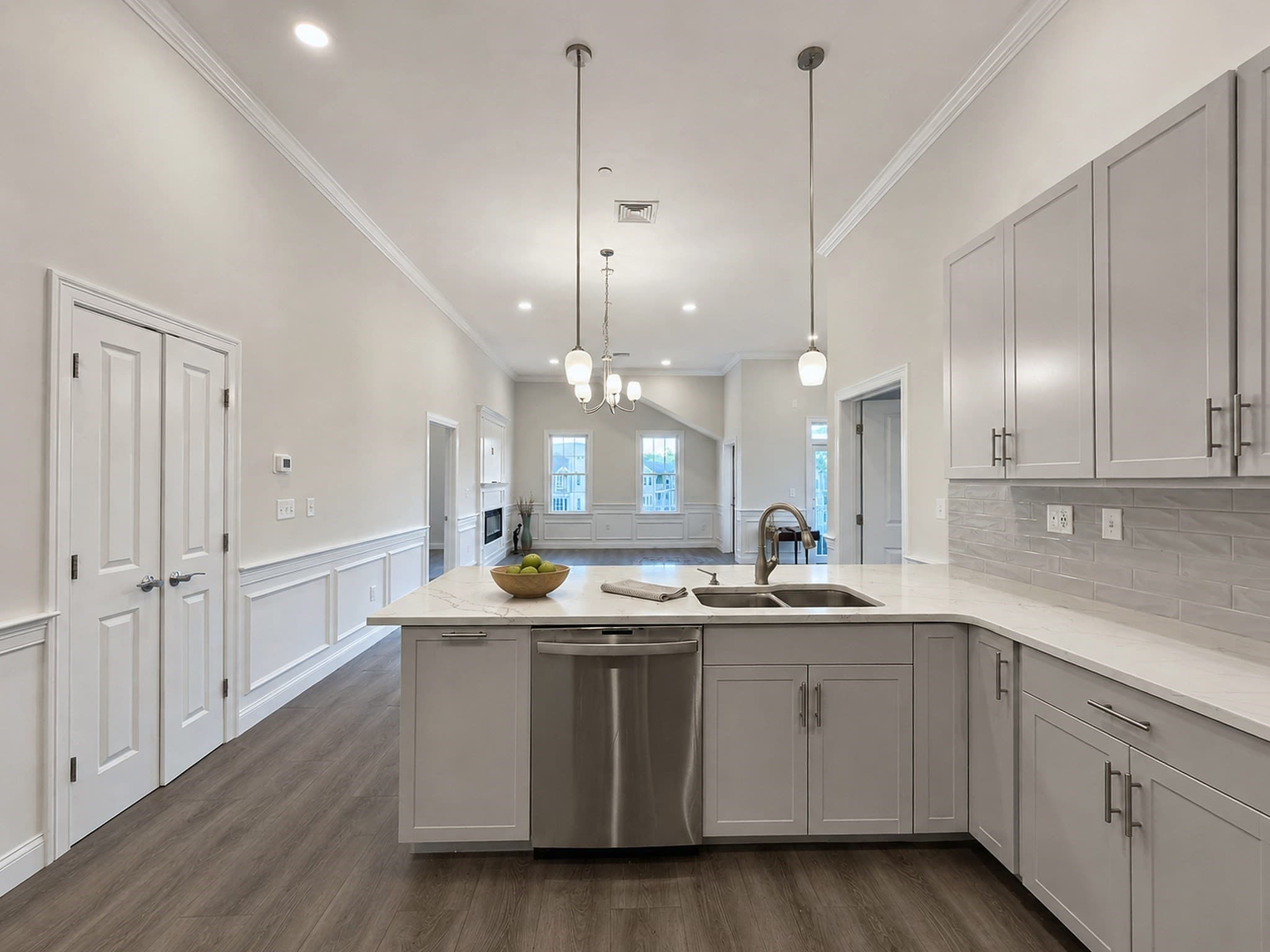 Condominium at 320 Middlesex Ave # A402, Medford MA 02155, Medford, photo 6 of 39
