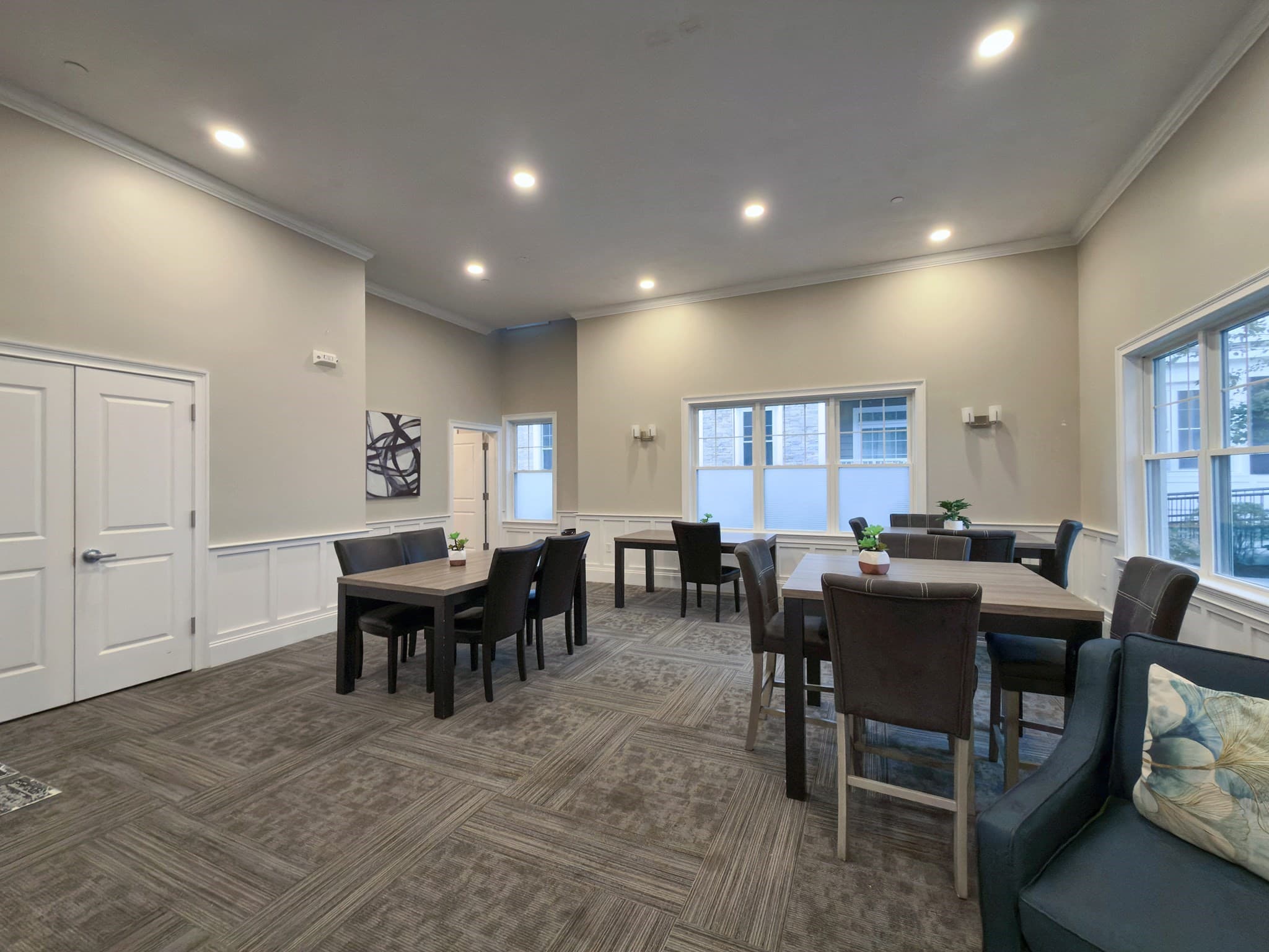 Condominium at 320 Middlesex Ave # A402, Medford MA 02155, Medford, photo 33 of 39