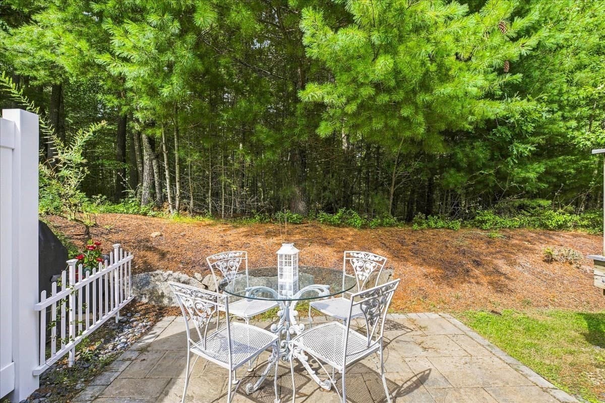 Condominium at 40 Stonebridge Dr # 40, Hanson MA 02341, Hanson, photo 30 of 37