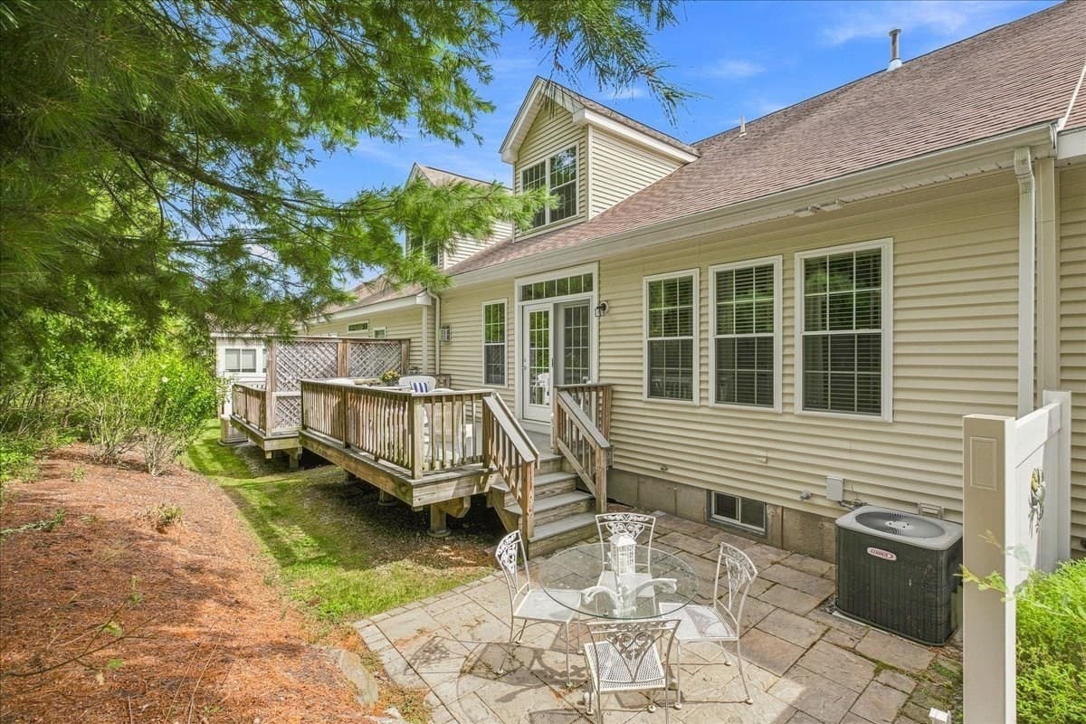 Condominium at 40 Stonebridge Dr # 40, Hanson MA 02341, Hanson, photo 31 of 37