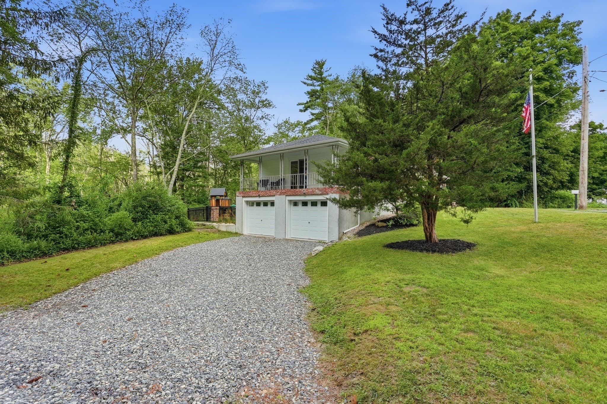 Single Family Residence at 38 Peter Rd, North Reading MA 01864, photo 5 of 42