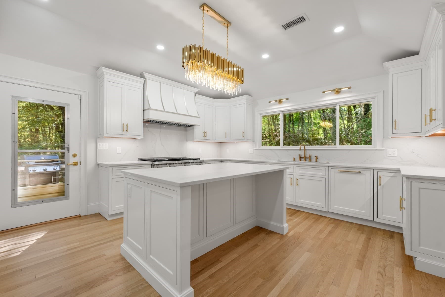 80 Doublet Hill Rd, Weston MA 02493