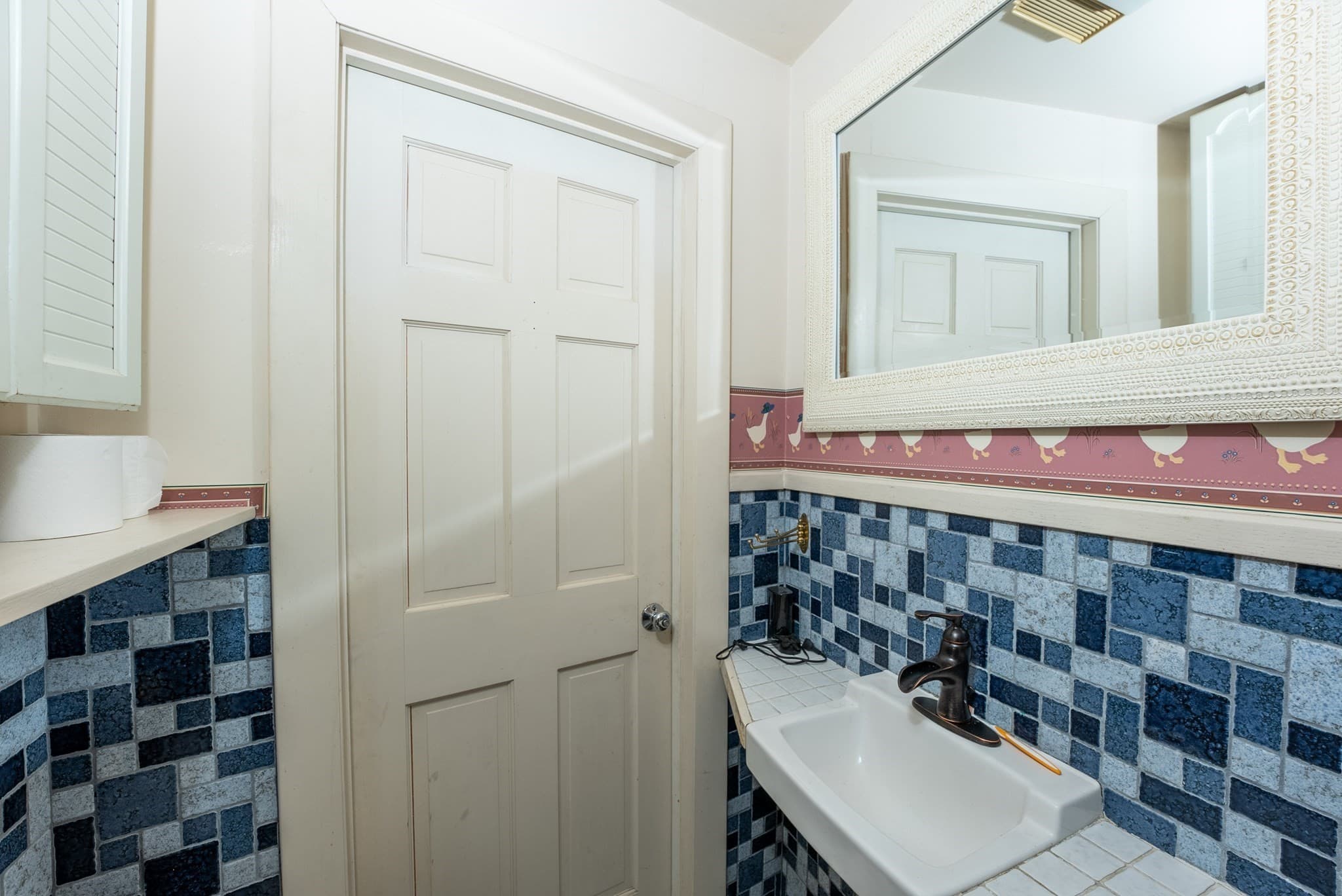 Single Family Residence at 12 Riverside Dr, Berkley MA 02779, Berkley, photo 37 of 42