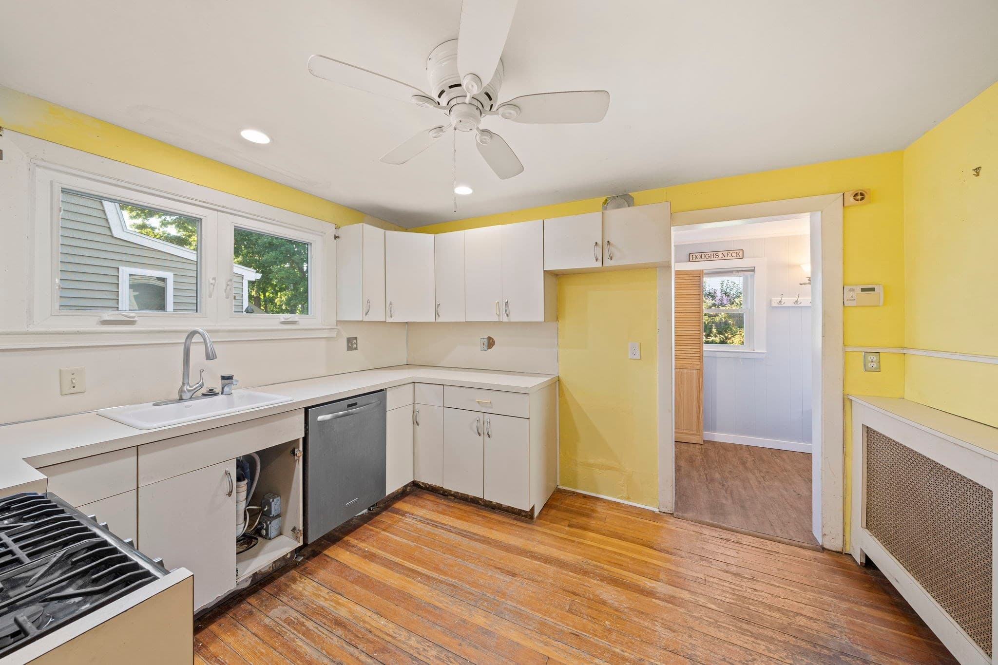 Single Family Residence at 168 Babcock St, Quincy MA 02169, Quincy, photo 7 of 41