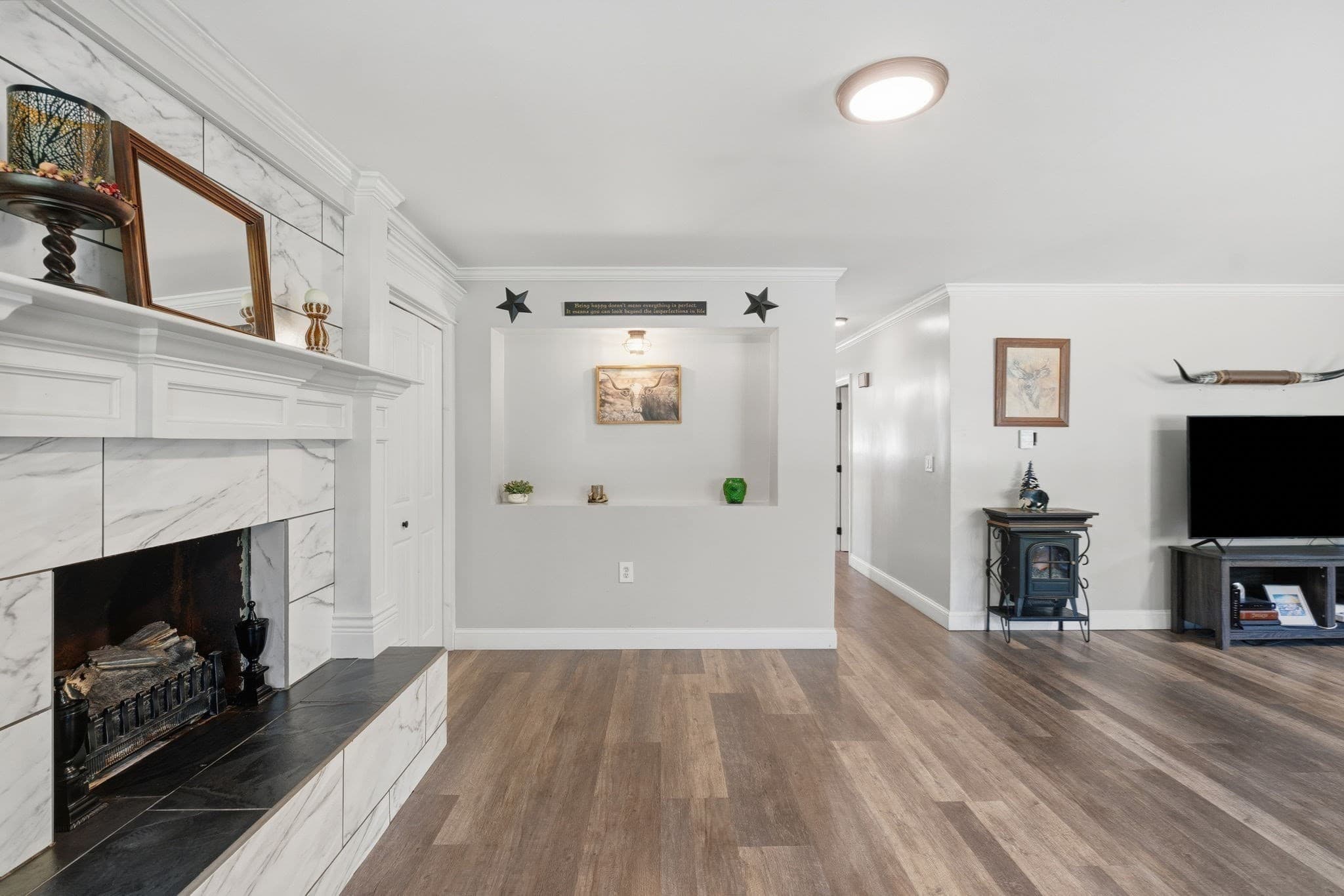 Single Family Residence at 125 Baldwinville State Rd, Winchendon MA 01475, Winchendon, photo 6 of 41