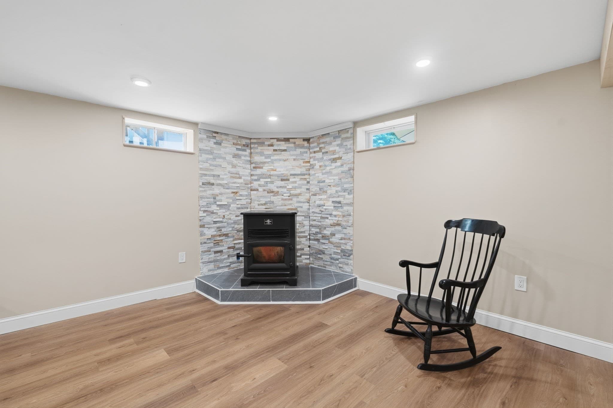Single Family Residence at 125 Baldwinville State Rd, Winchendon MA 01475, Winchendon, photo 21 of 41