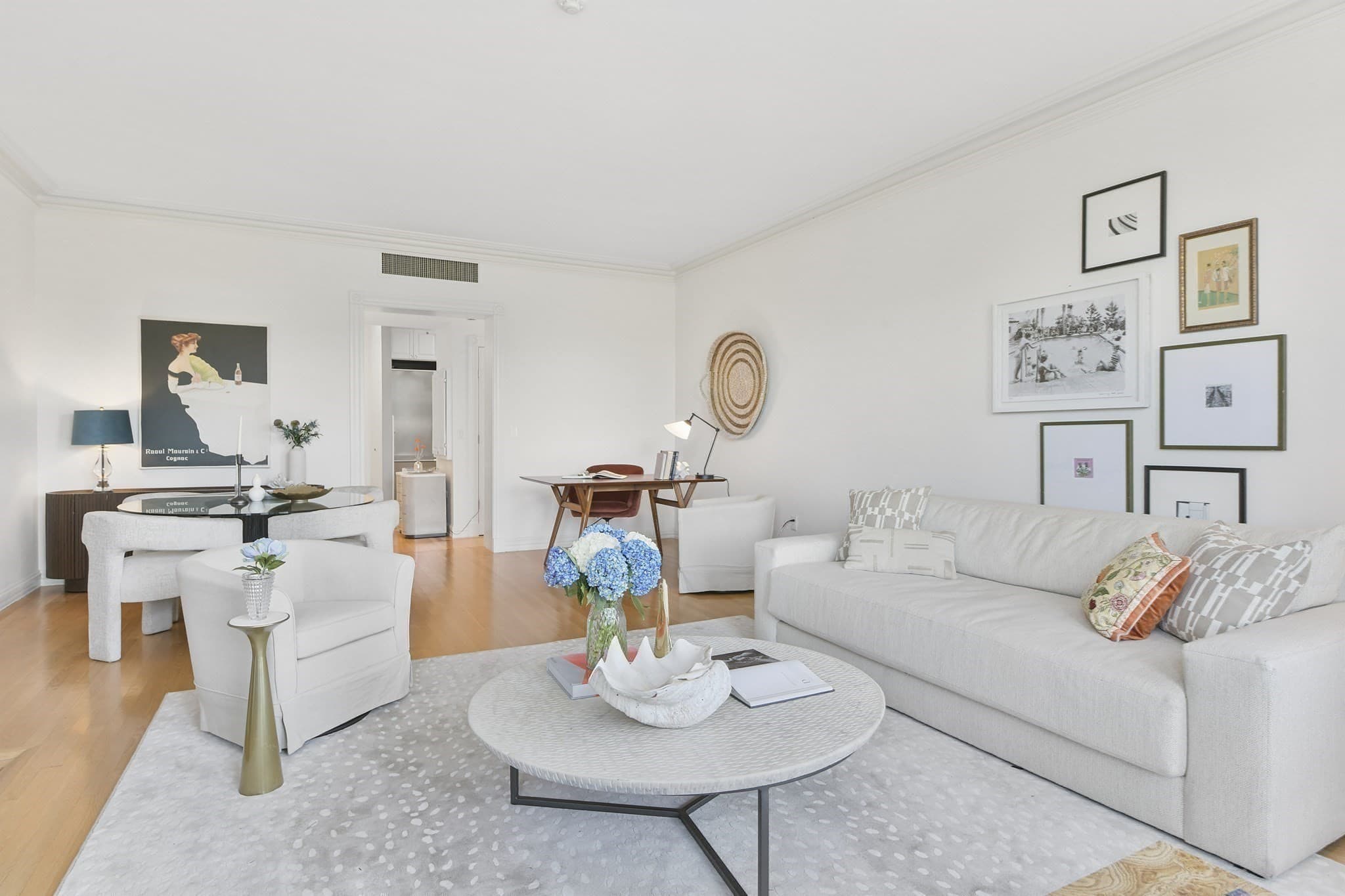 Condominium at 160 Commonwealth Avenue # 414, Boston MA 02116, photo 5 of 25