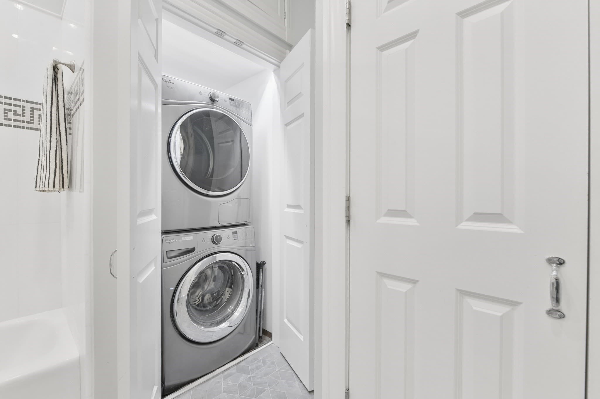 Condominium at 160 Commonwealth Avenue # 414, Boston MA 02116, photo 18 of 25