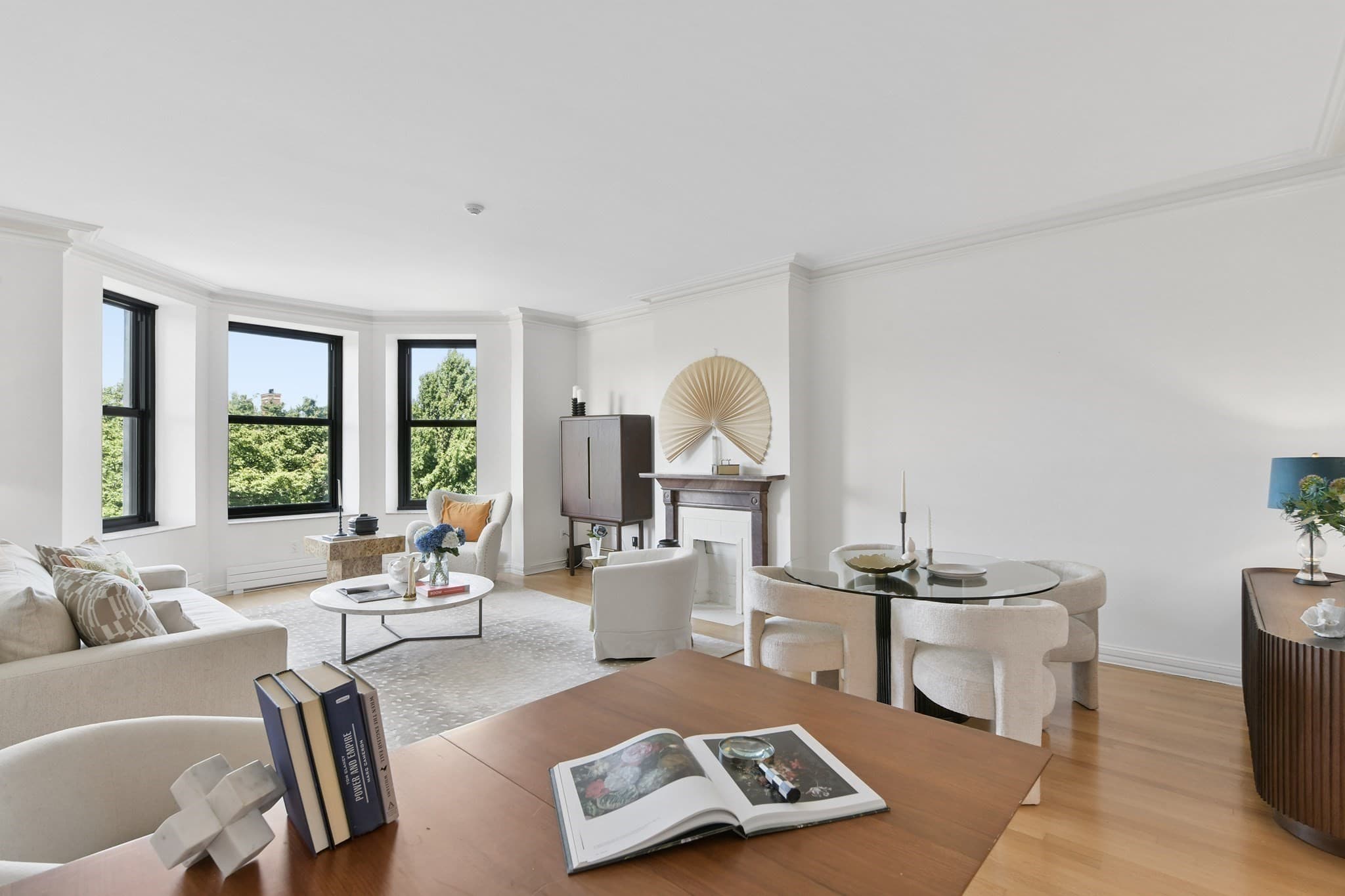 Condominium at 160 Commonwealth Avenue # 414, Boston MA 02116, photo 4 of 25