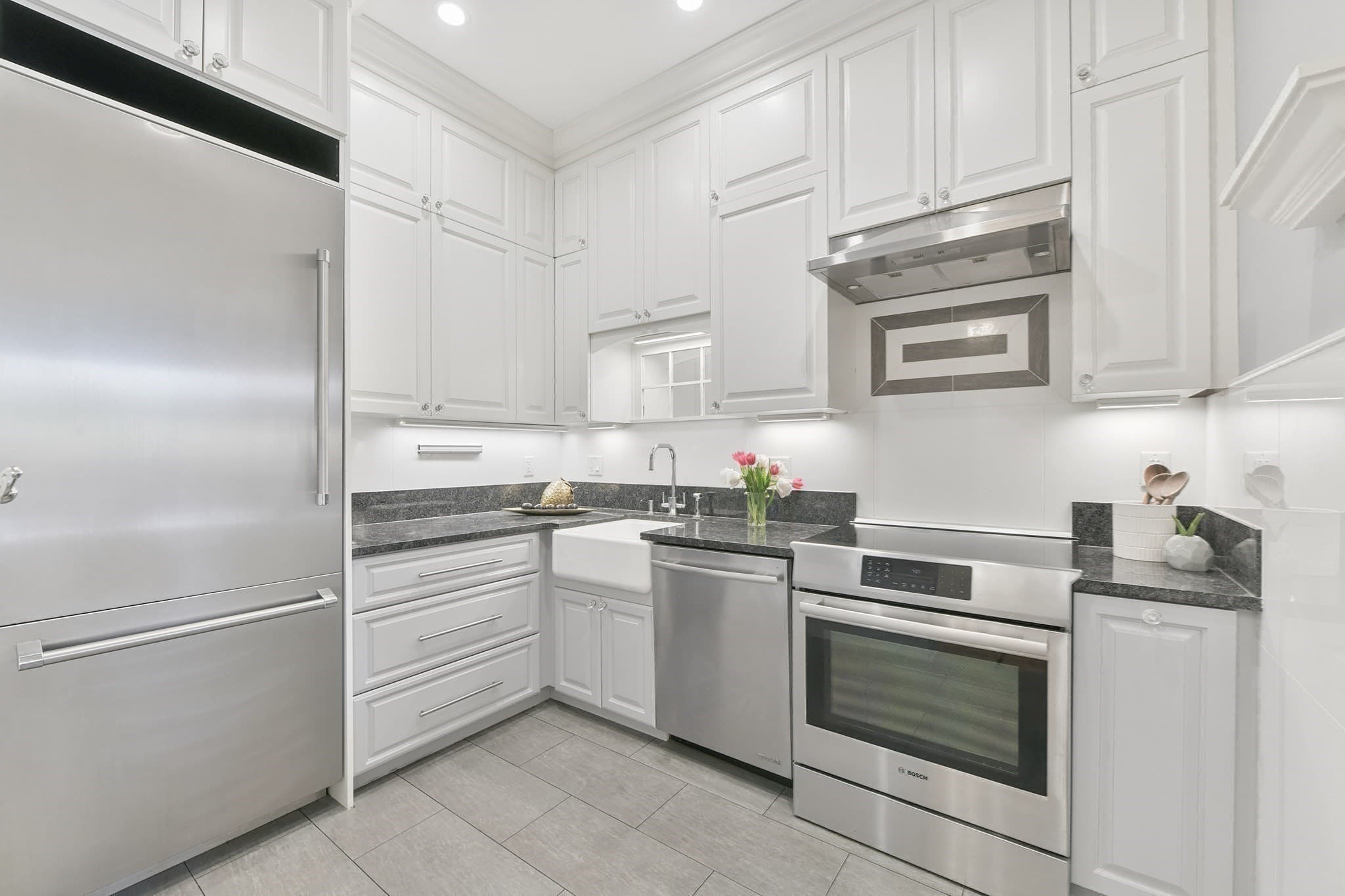 Condominium at 160 Commonwealth Avenue # 414, Boston MA 02116, photo 8 of 25