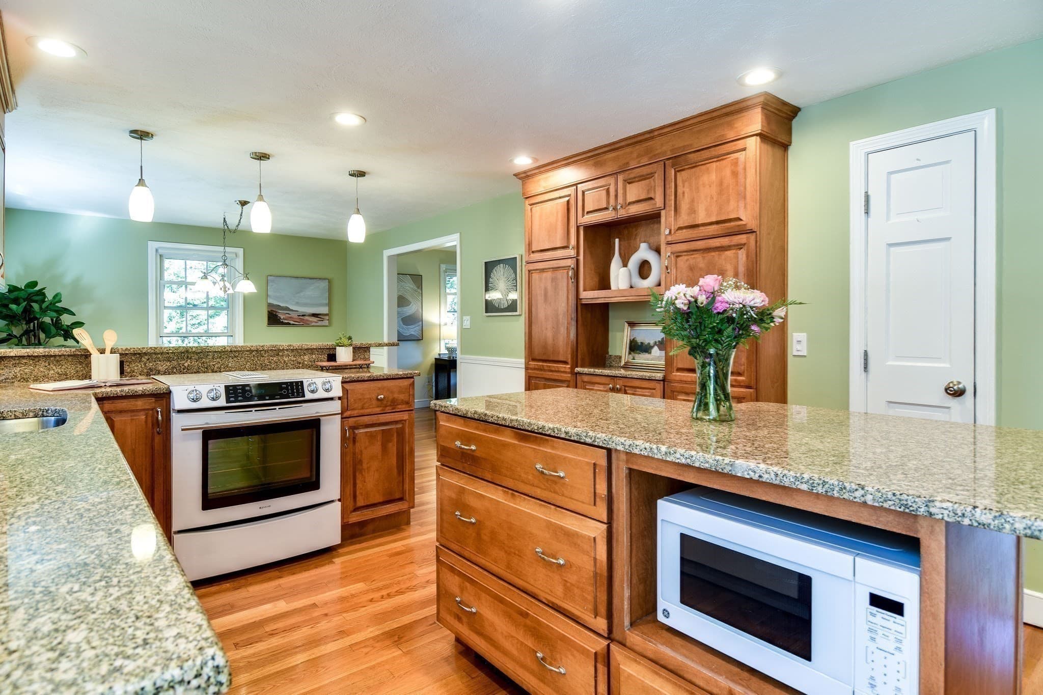 Single Family Residence at 18 Swanson Road, Framingham MA 01701, Framingham, photo 7 of 37