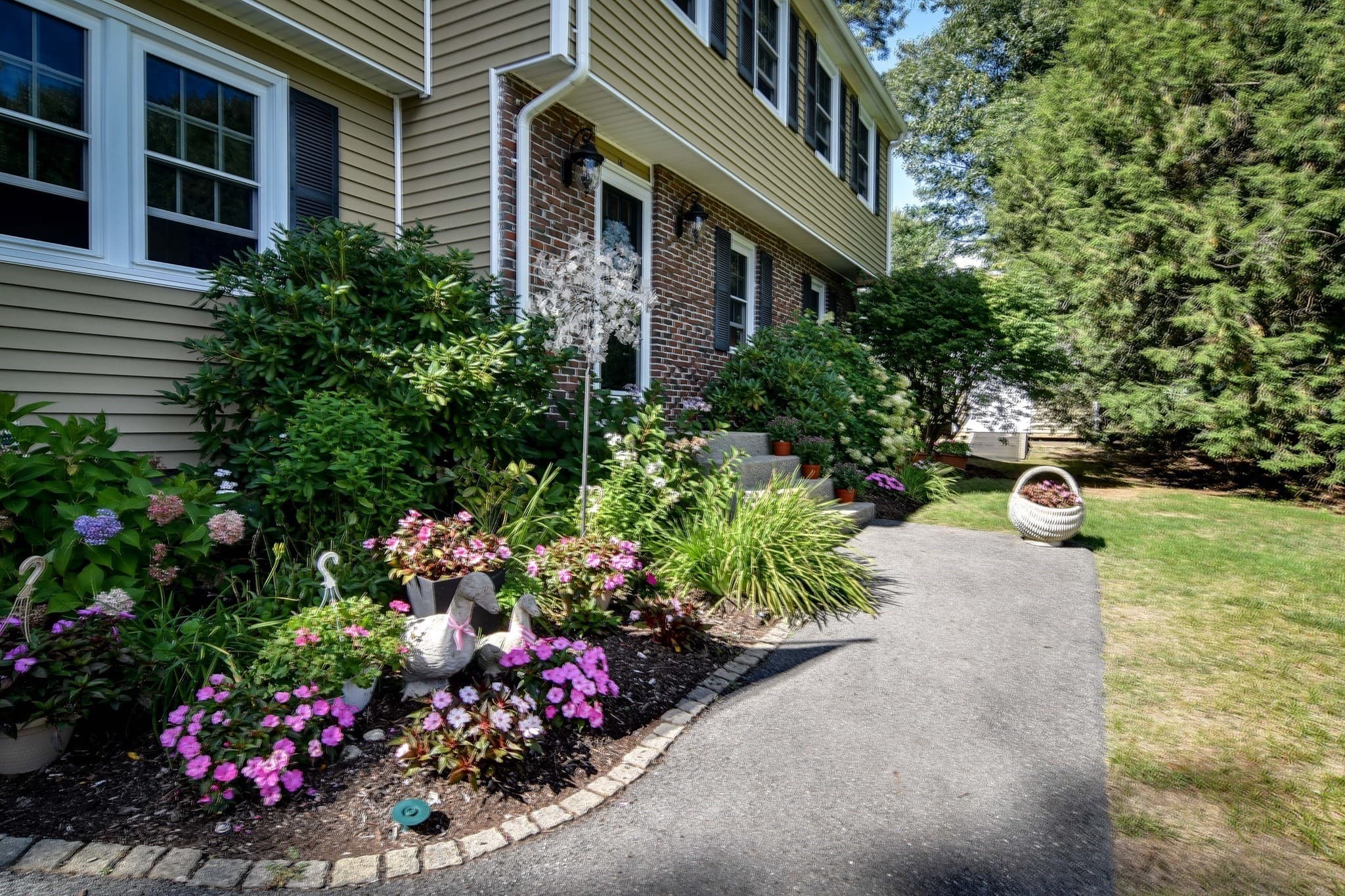 Single Family Residence at 18 Swanson Road, Framingham MA 01701, Framingham, photo 3 of 37