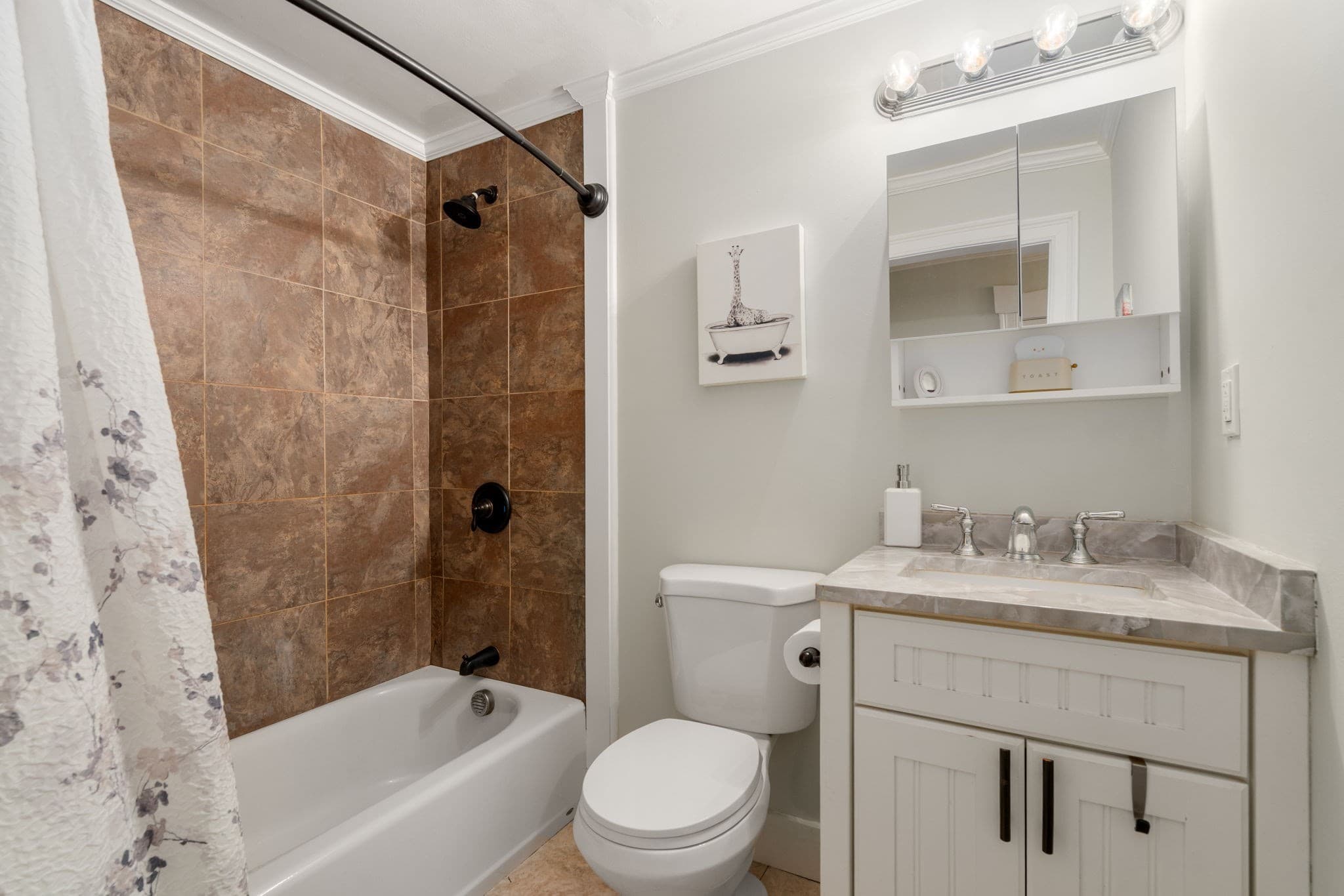 Condominium at 645 W Lowell Ave # 4, Haverhill MA 01832, Haverhill, photo 8 of 16