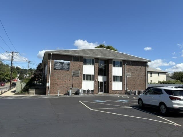 32 South St # 100, Waltham MA 02453