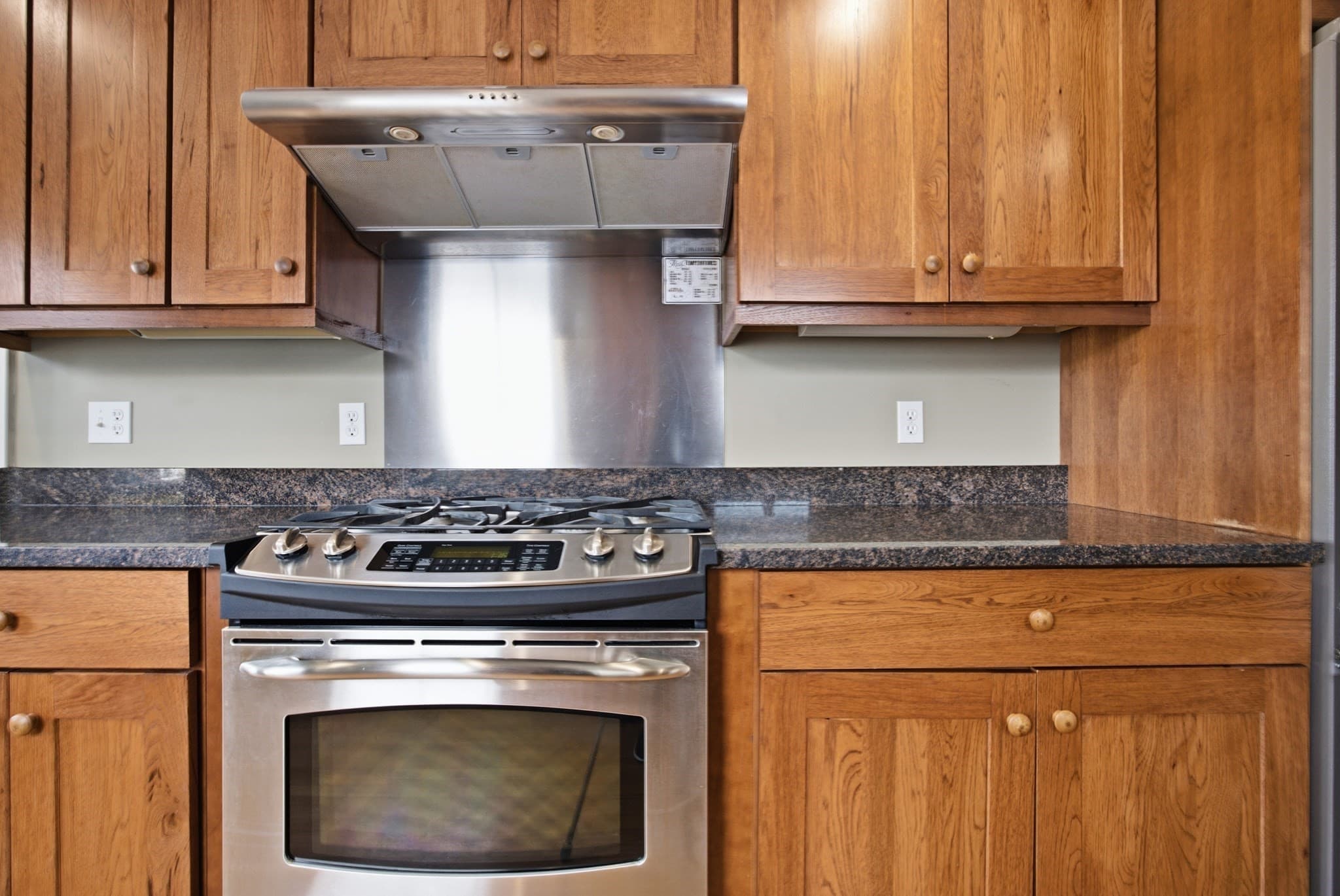 Single Family Residence at 175 Rhoda St, Quincy MA 02169, Quincy, photo 9 of 38