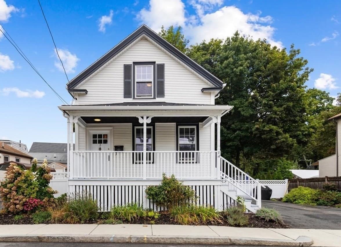 8 Cliff St, Malden MA 02148