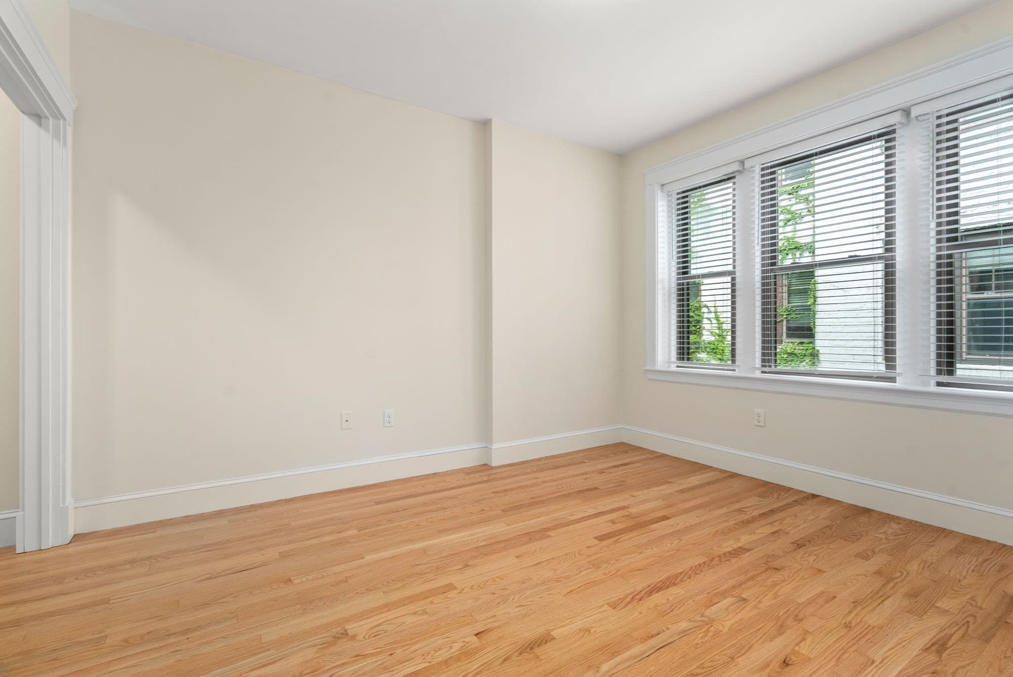 Condominium at 50 Jamaicaway # 7, Boston MA 02130, photo 14 of 21
